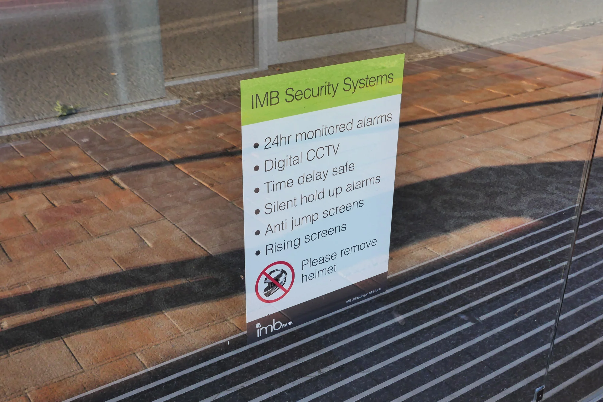 P1100324-2-imb-bank-security.jpg