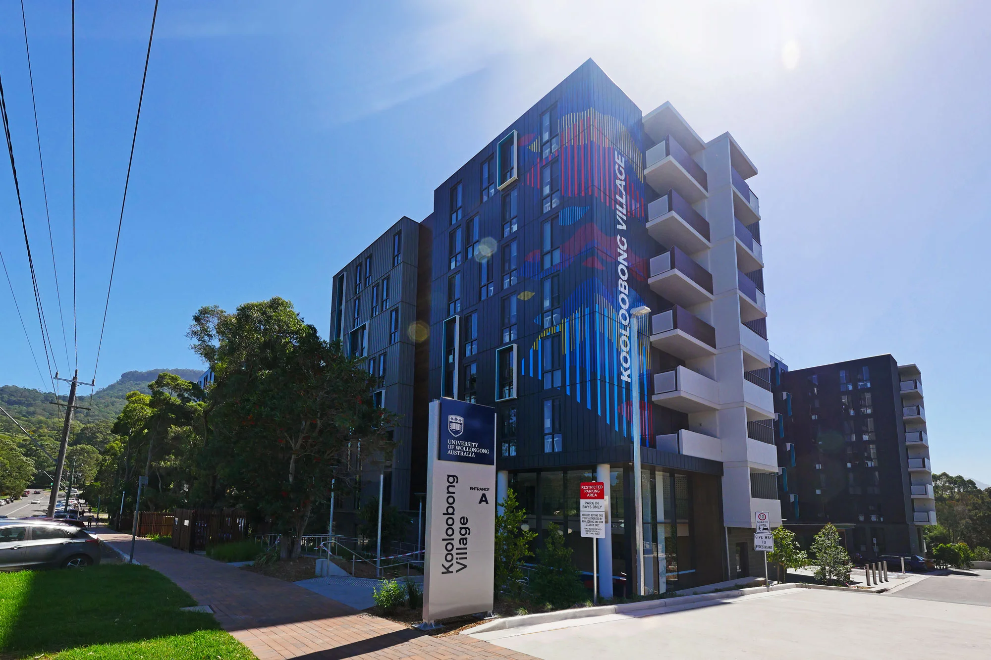 Kooloobong-Village-uow-visual-energy-signs-wollongong-pano4-2000px.jpg