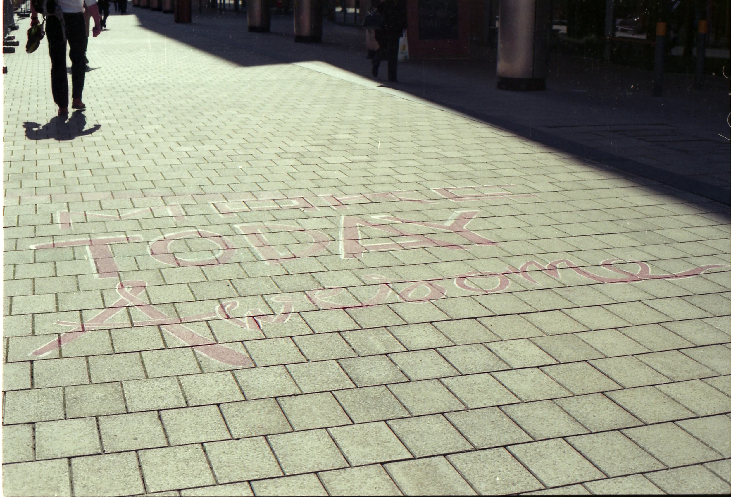 90/366 - This says 'make today awesome', I don't mind that it was too sunny to make the writing out because that means it was sunny, huzzah!