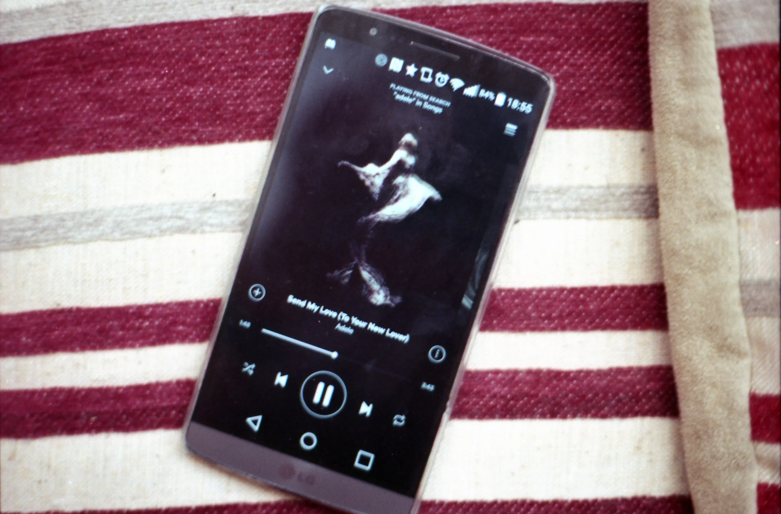 190/366 - A blurry attempt to make my photos a more accurate reflection of what I'm actually doing rather than just pictures of pretty things - I've been listening to this song (Adele - Send my Love) on repeat for a while now.
