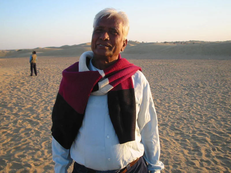 Kite master Babu Khan at the dunes of Jaisalmer Photo courtesy Ajay Prakash