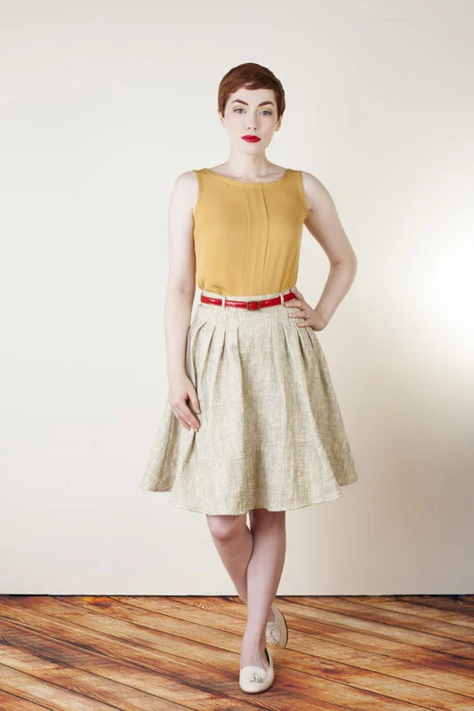 ZINNIA Colette Patterns This quick and easy skirt will have you sewing up a new wardrobe in all your favorite fabrics. It's easy to sew, easy to fit, and works in such a wide range of fabrics that we know it will become your next handmade wardrobe staple. 