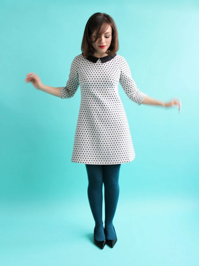 FRANCOISE Tilly & The Buttons Françoise is a chic and easy-to-wear mini dress, inspired by sixties fashion yet always in style. The design features striking French darts and raglan seams. Choose from two-piece three-quarter length sleeves or a sleeveless version, with optional collar and waist tab.