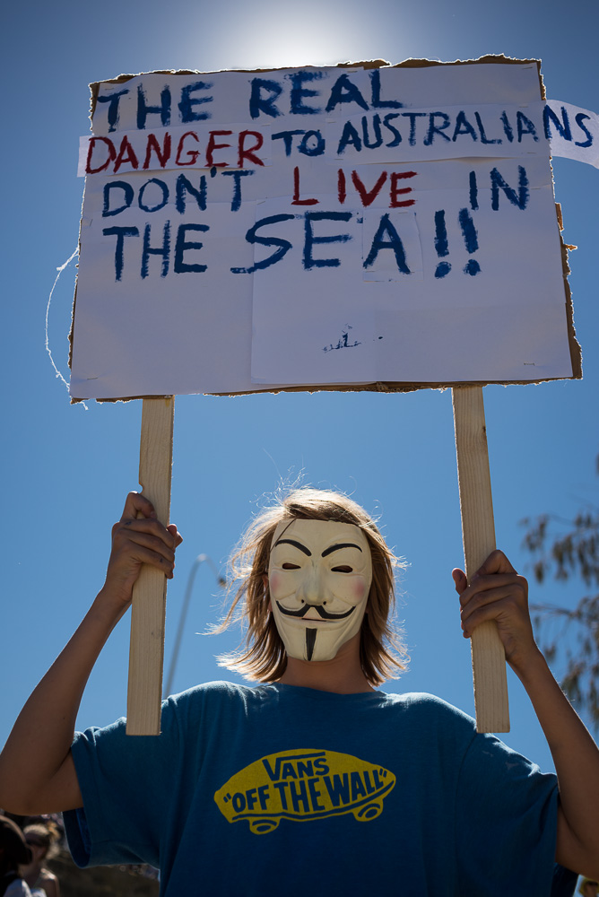 Protest agains shark cull policy in WA, Cottesloe, 2014, ©Piotrek Ziolkowski