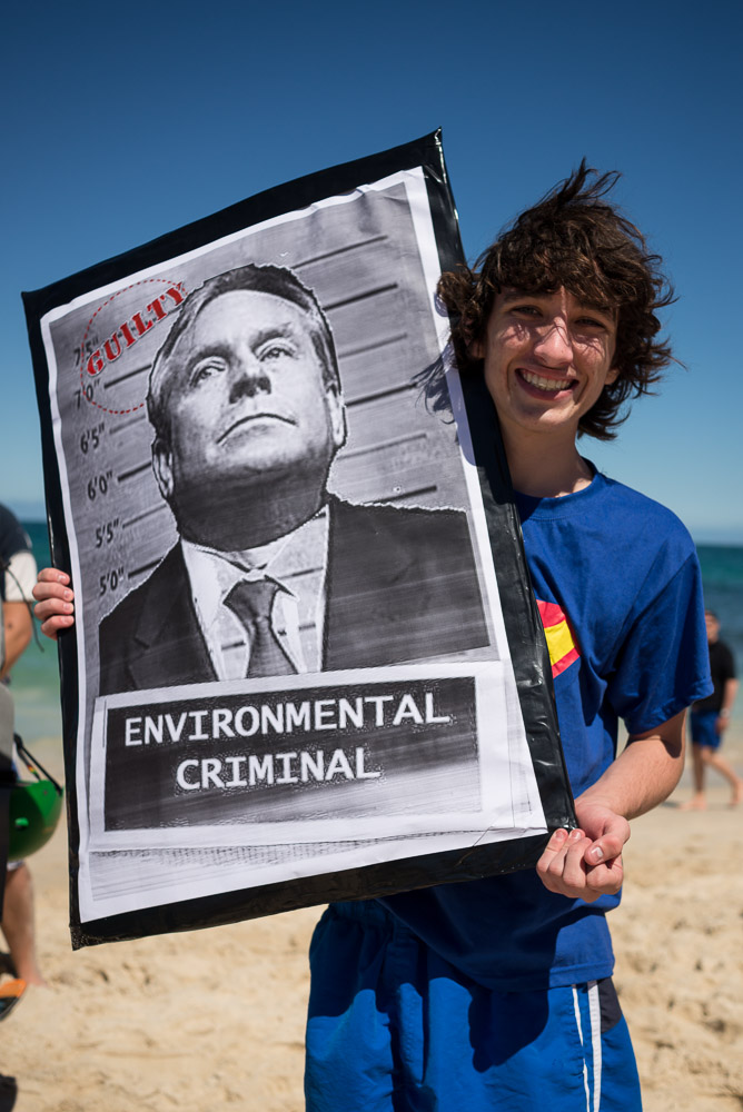 Protest agains shark cull policy in WA, Cottesloe, 2014, ©Piotrek Ziolkowski