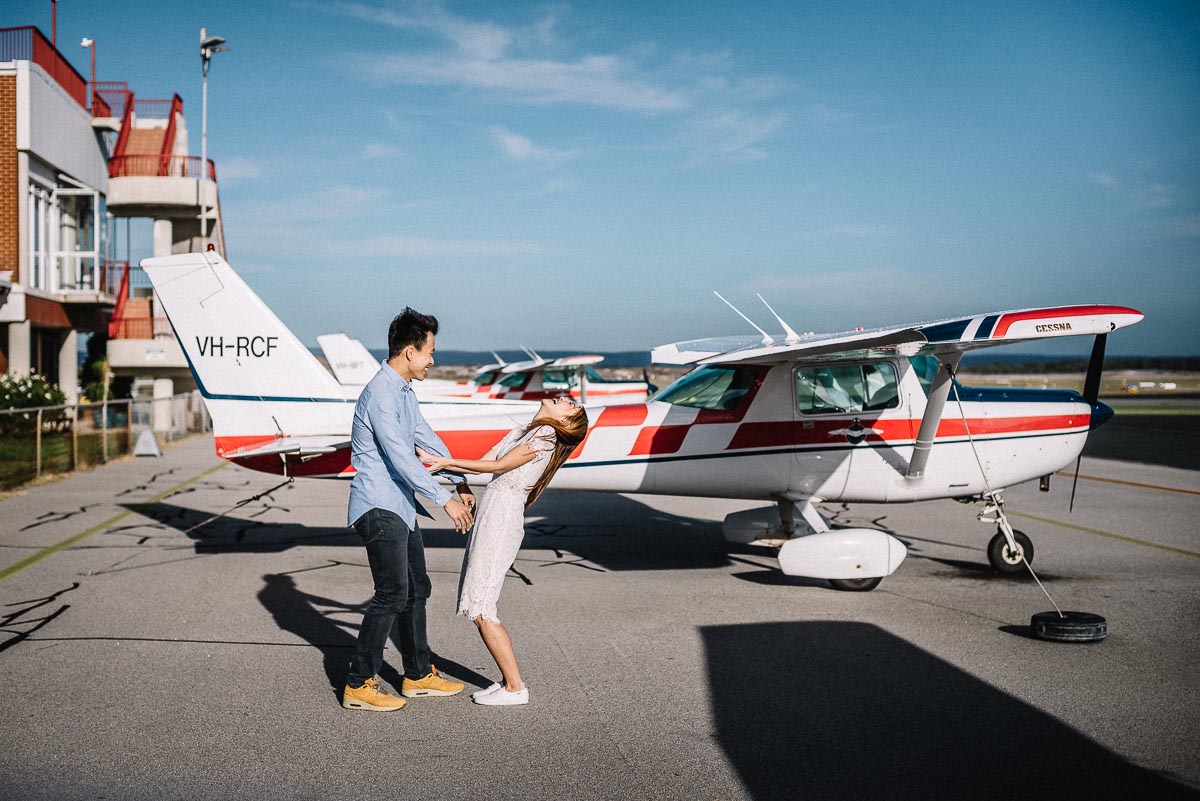 Couple Photo Session Perth / Joelle and Jesper at the airport