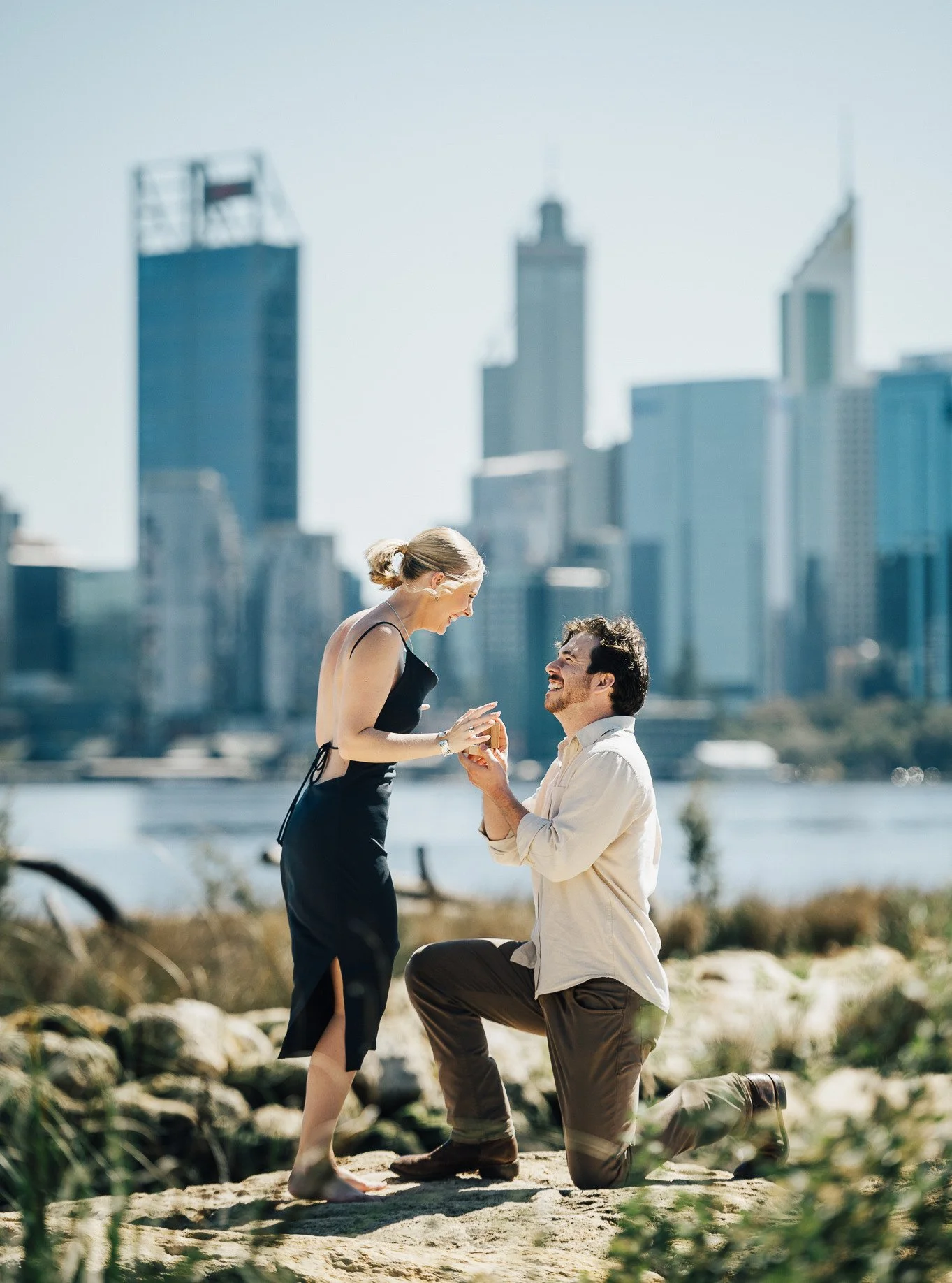 I've just shot a surprise proposal :) A few days of planning and scouting, but things could not go any better. Barrett flew from New York this morning to surprise Artemisia with the ring and with the help of the family (and mine :) - Barrett pulled i