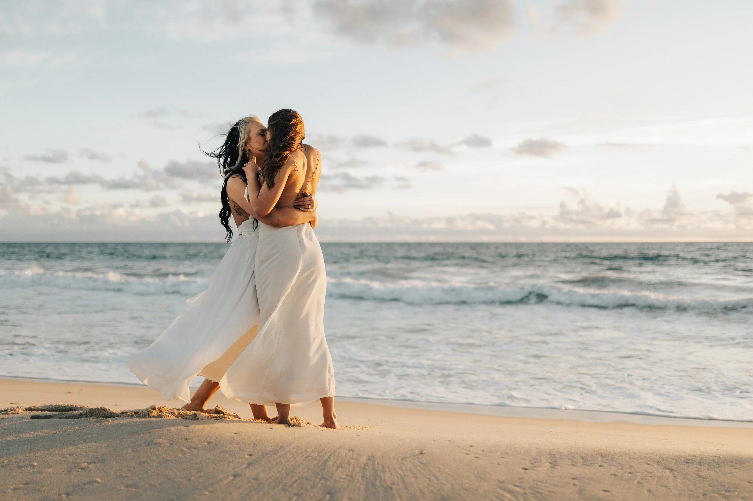 sarah-krissy-candid-beach-couples-session-perth.jpg