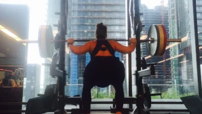 Final weighted squat session at 33 weeks. My alignment was off, my pelvis ached and I no longer felt stable and secure, so I knew that was a wrap! If you continue with the big lifts in pregnancy, be sure to listen to your body closely. 
