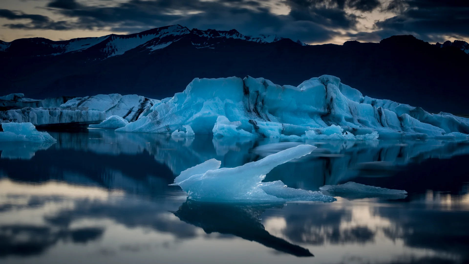 Iceberg_2.jpg