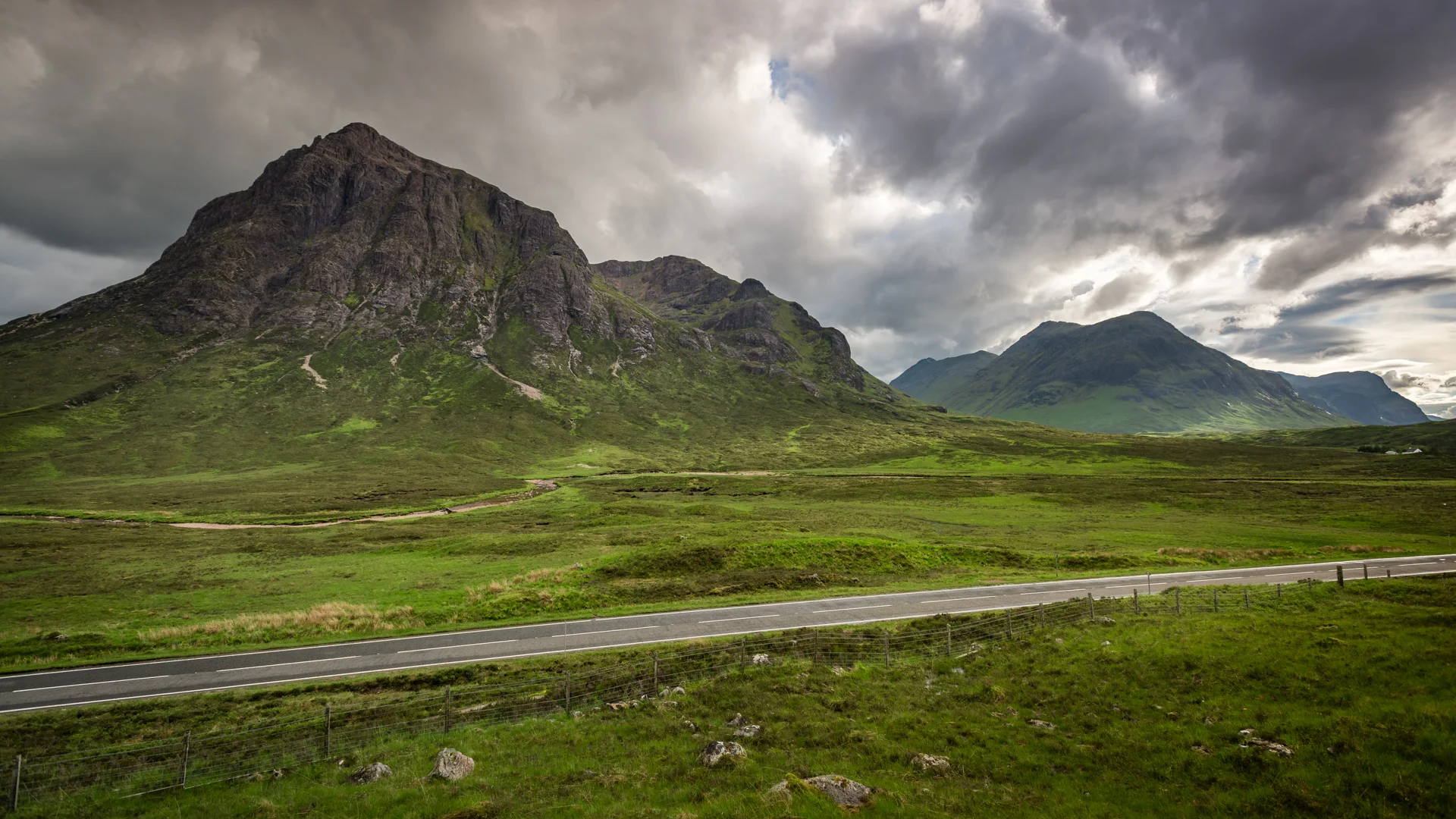 Mountain and Gorge Compositions and Settings in Scotland