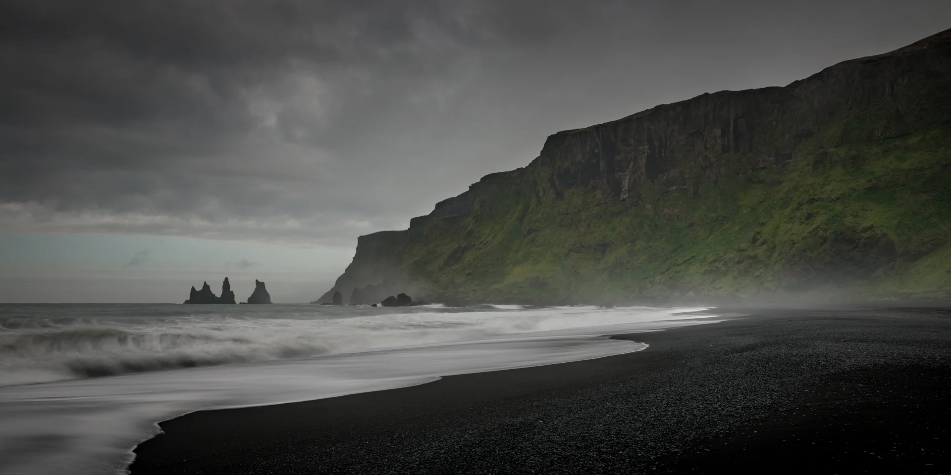 Timing the Exposure for a Seascape Image at Via in Iceland