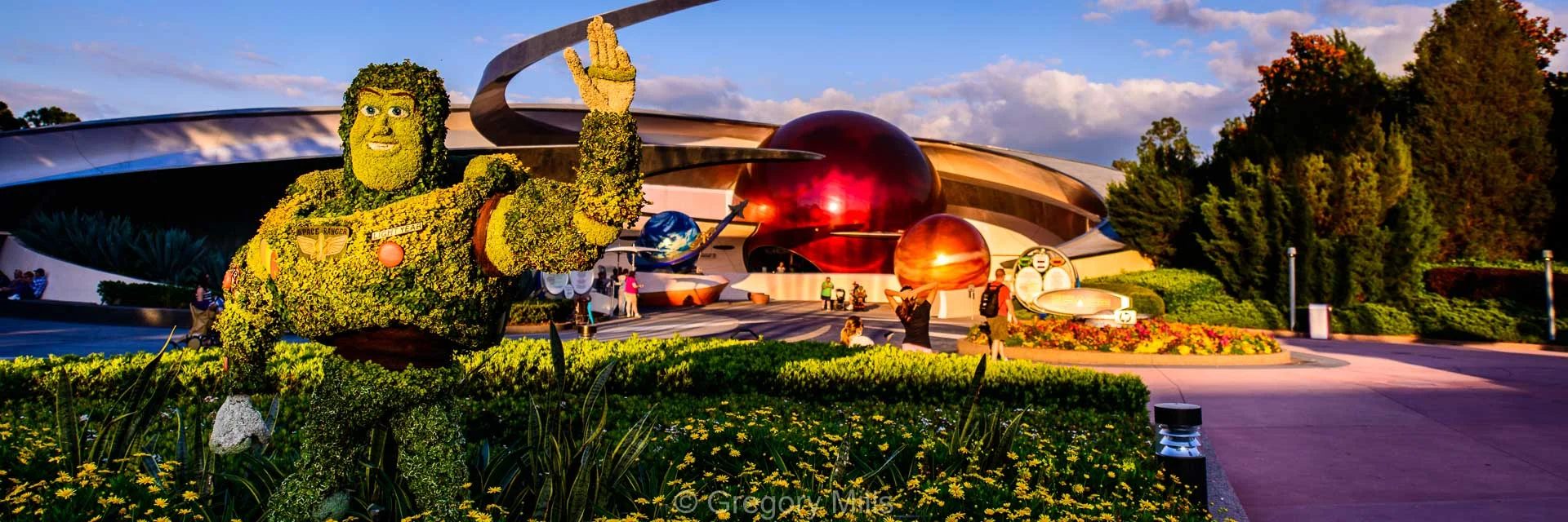 Epcot-550-SMALL.jpg