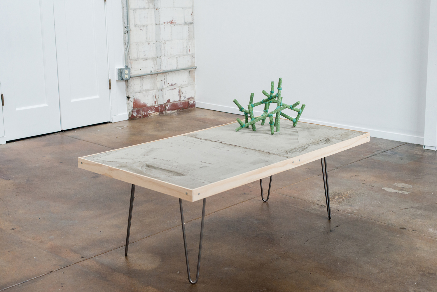   Topo Table  with  Blossom #2   Mortar, wood, metal, stoneware, underglaze, magic sculp. 2017 