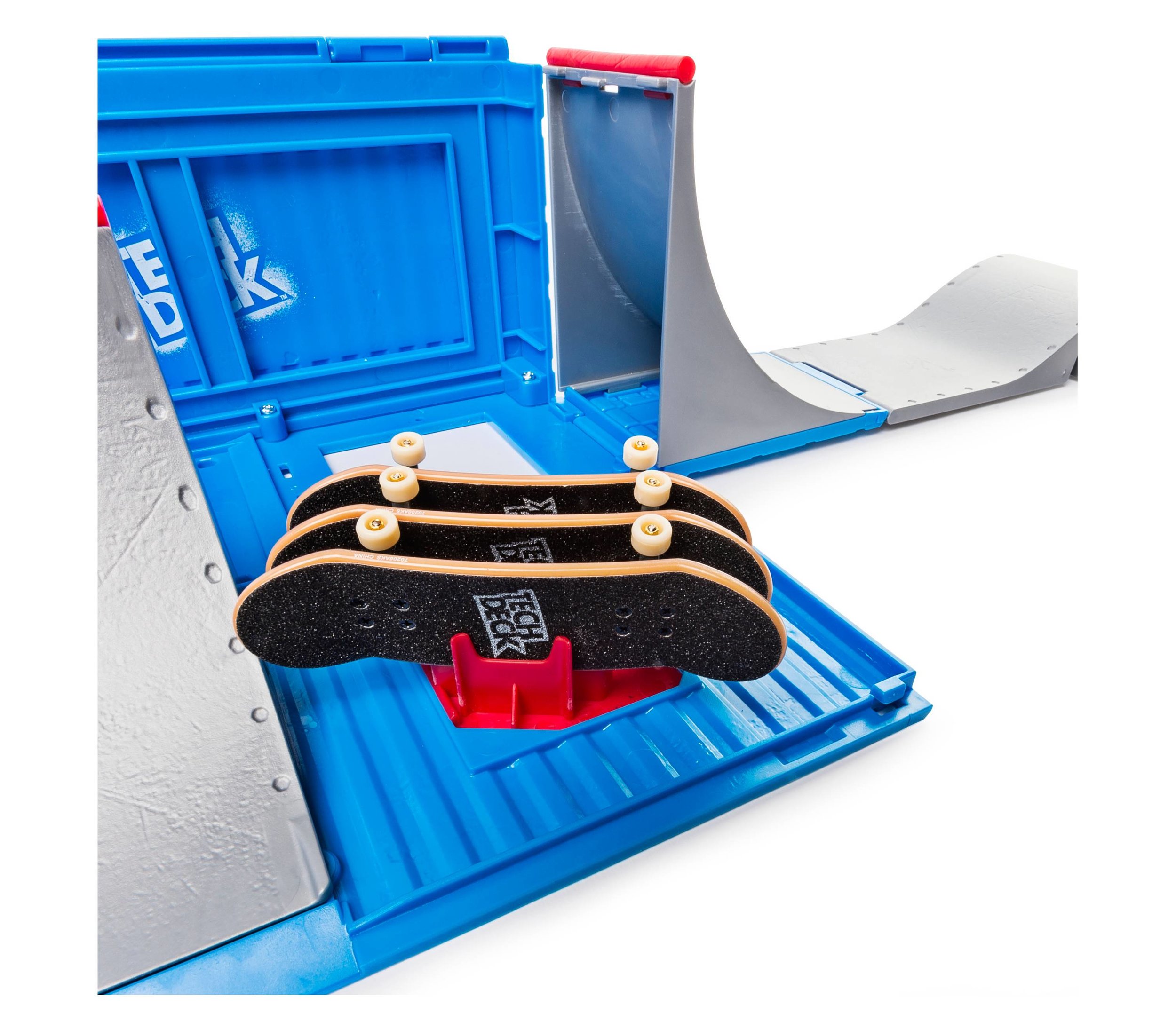 Transforming SK8 Container - Tech Deck 5.jpeg
