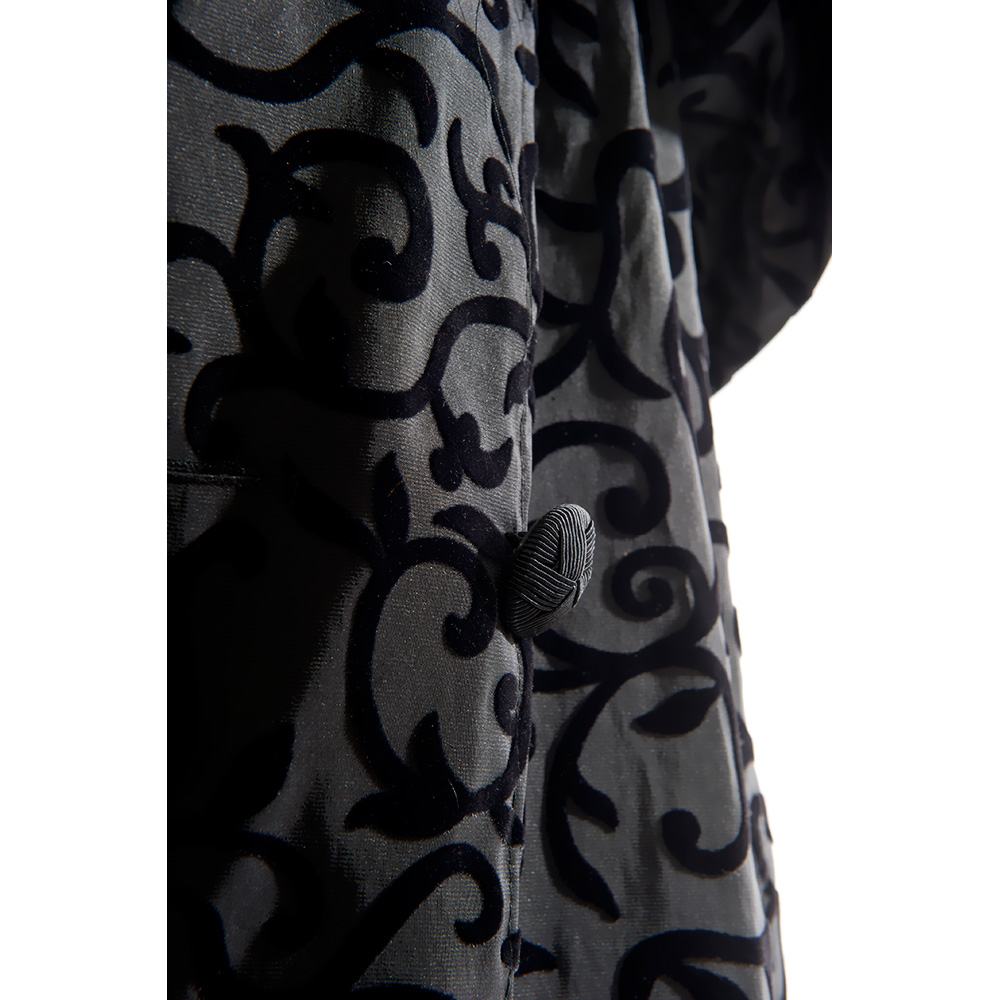 Close Up of Scroll Design Mycra Pac