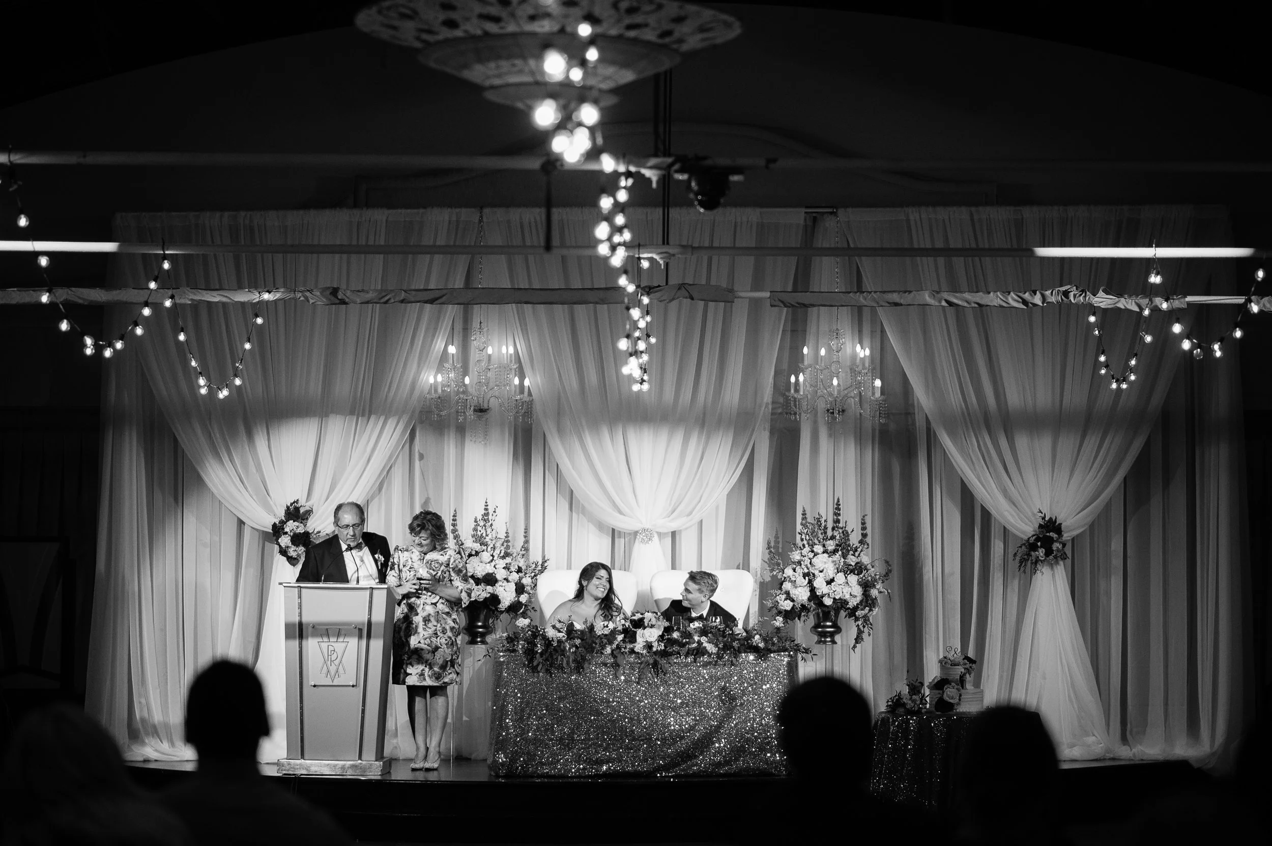 photo by: Tara McMullen Photography | florals by: Plush Florals