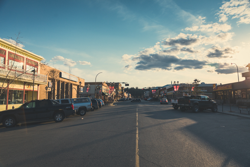 9:45pm Whitehorse, Yukon. Canon 5DMKIII 24mm - 1/2000 @ f4, ISO 400