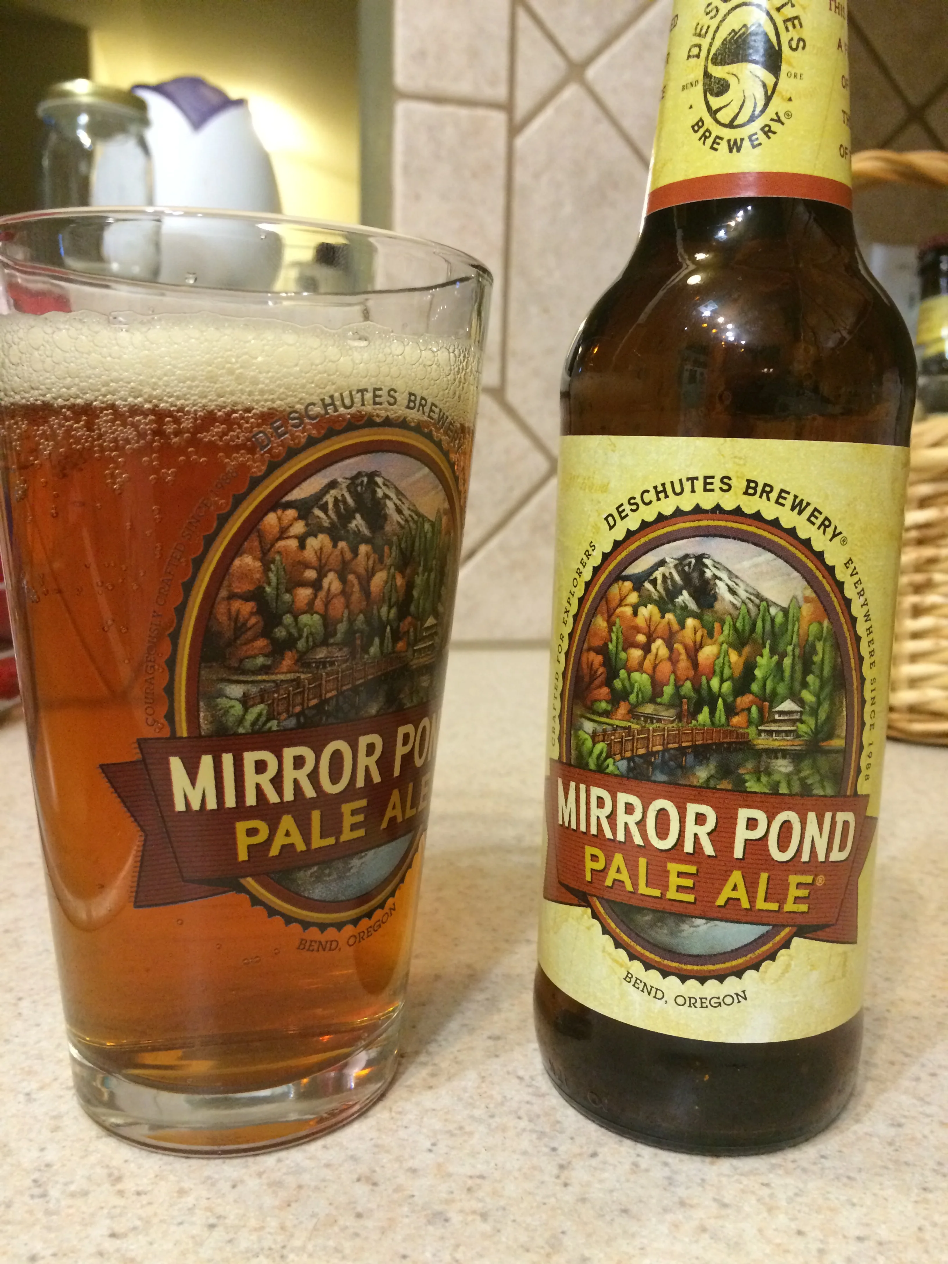 Beer Review Mirror Pond Pale Ale from Deschutes Brewery