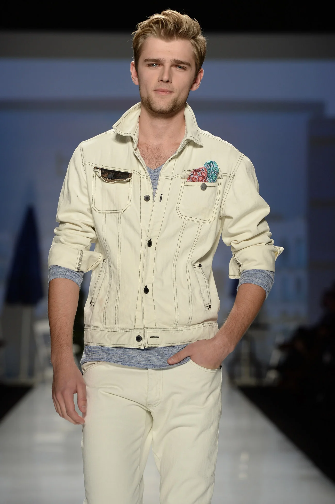 Bustle_Clothing_SS15_TFW_GP1_7305.jpg