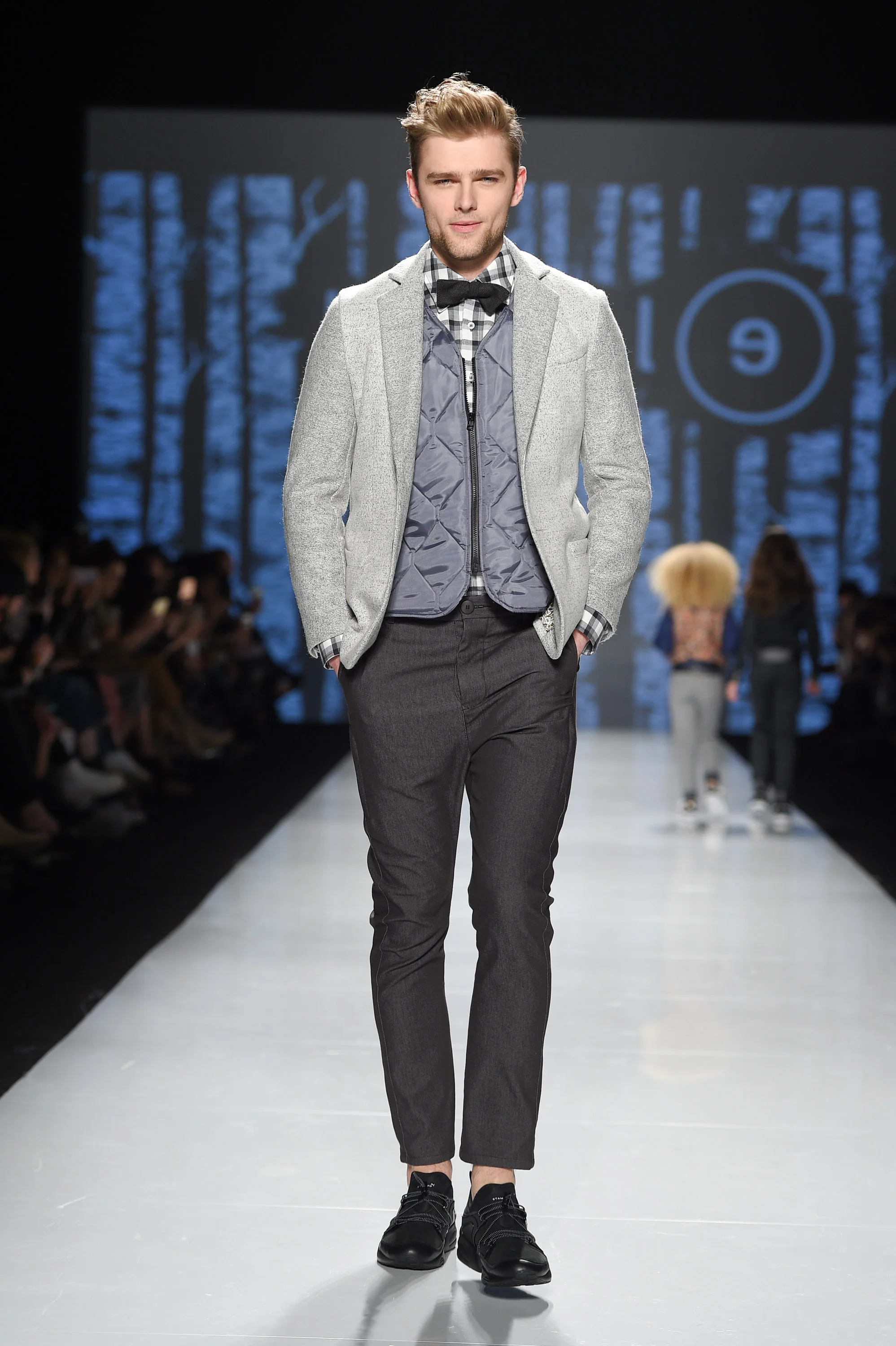 BUSTLE_FW16_Runway_2193.jpg