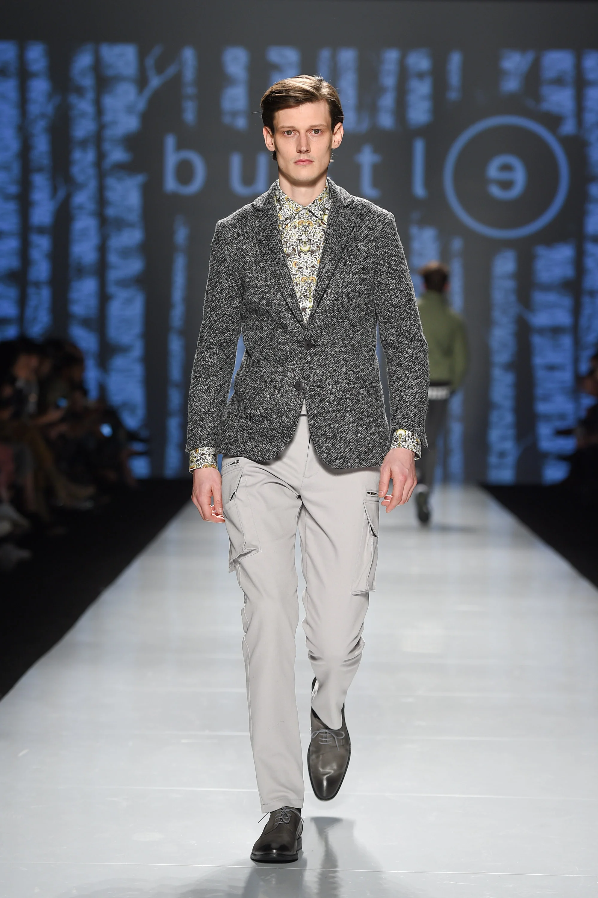 BUSTLE_FW16_Runway_2277.jpg