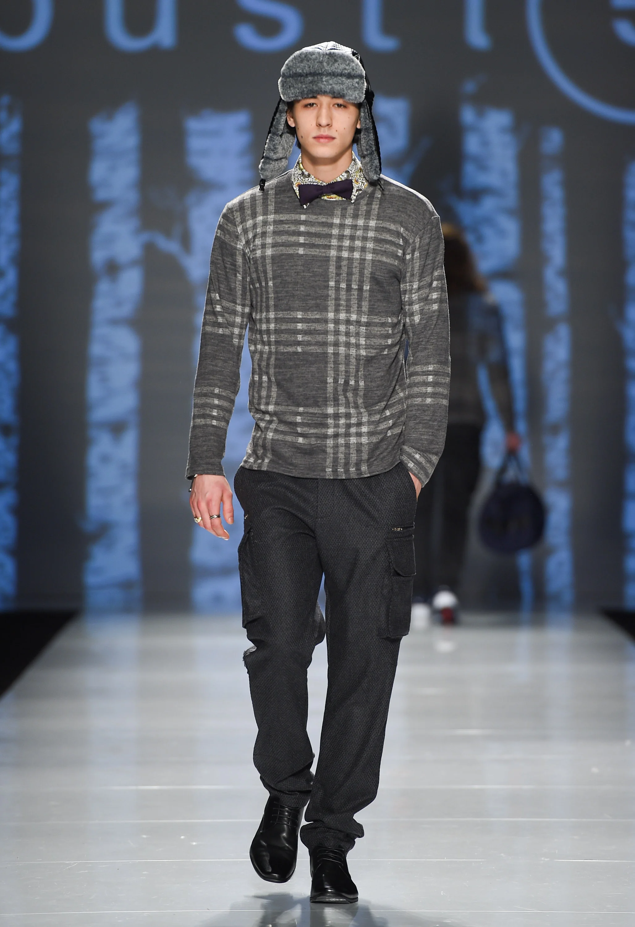 BUSTLE_FW16_Runway_2397.jpg