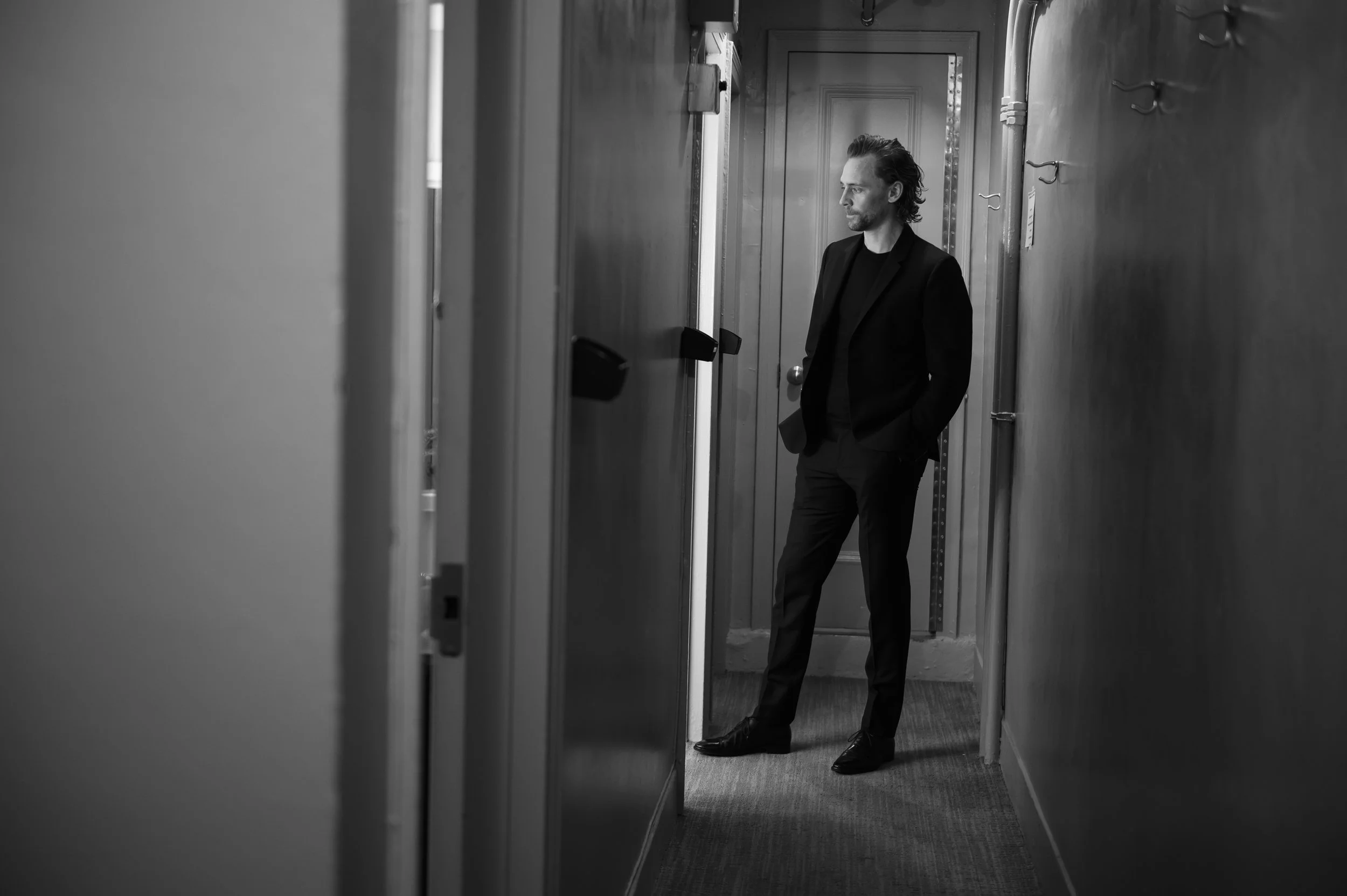 Tom Hiddleston_Betrayl_2019.jpg