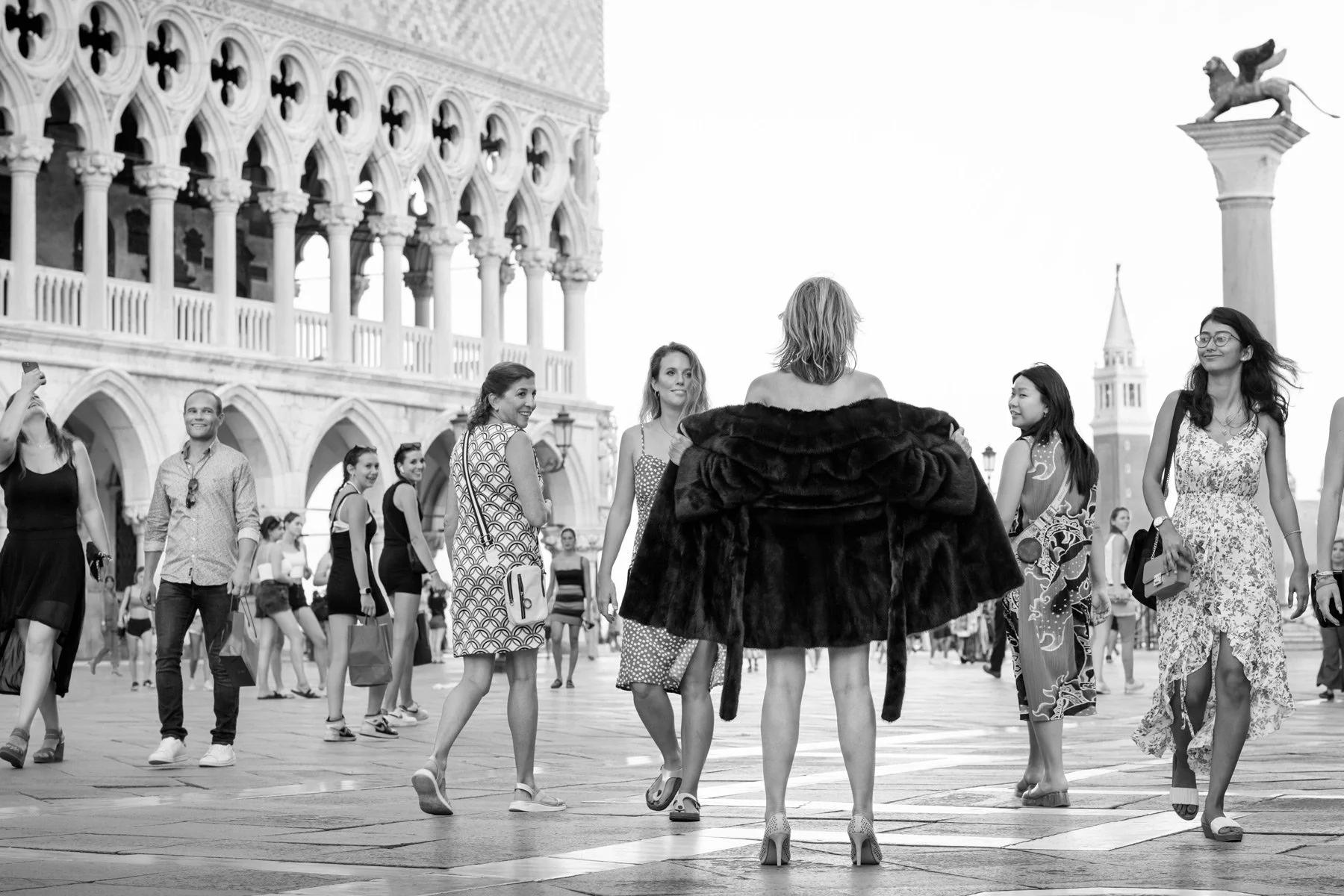 INDECENT EXPOSURE Black White JENS LUCKING PHOTOGRAPHY