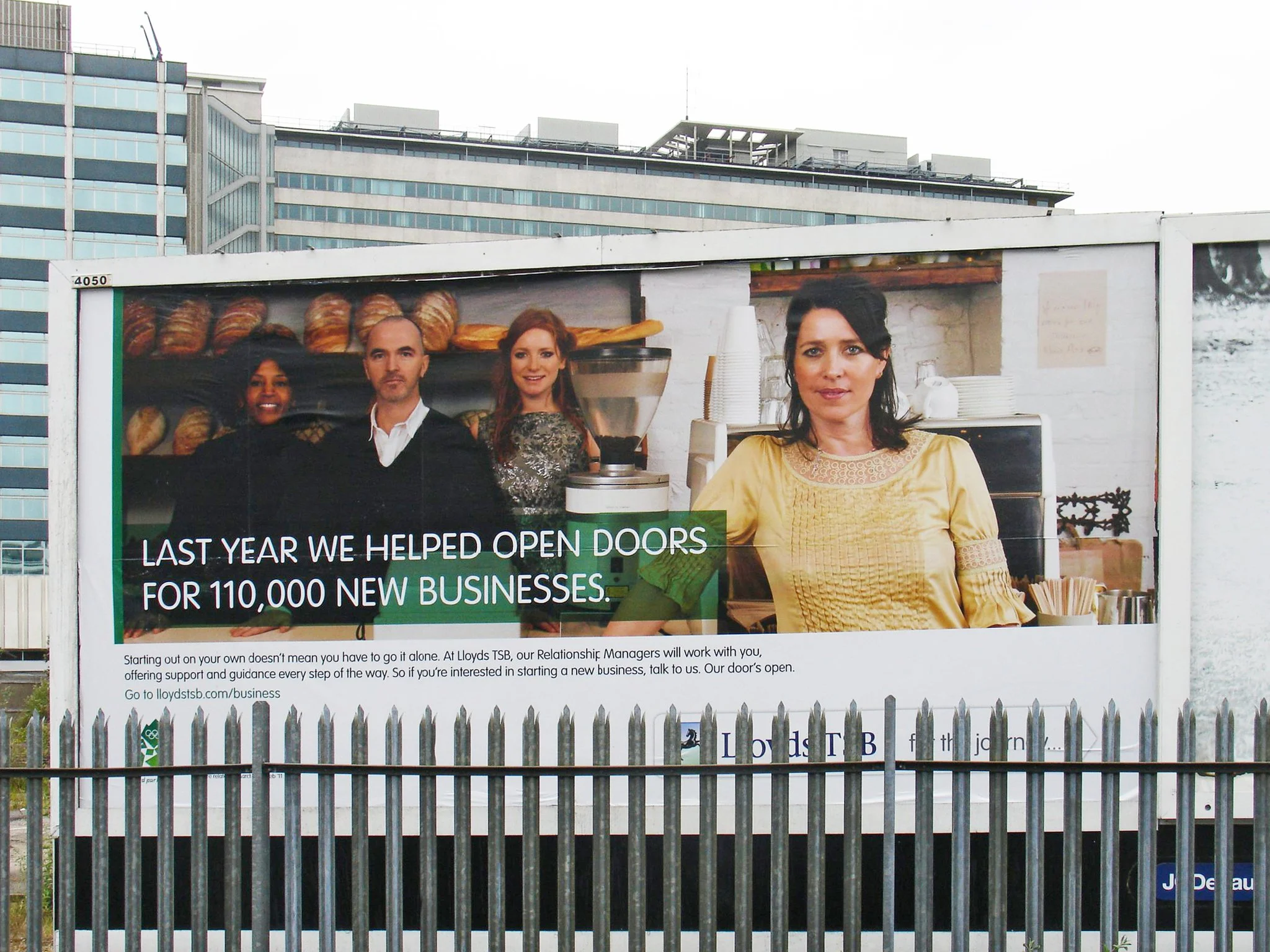 2026-01-12_LLOYDS1_billboard_London.jpg