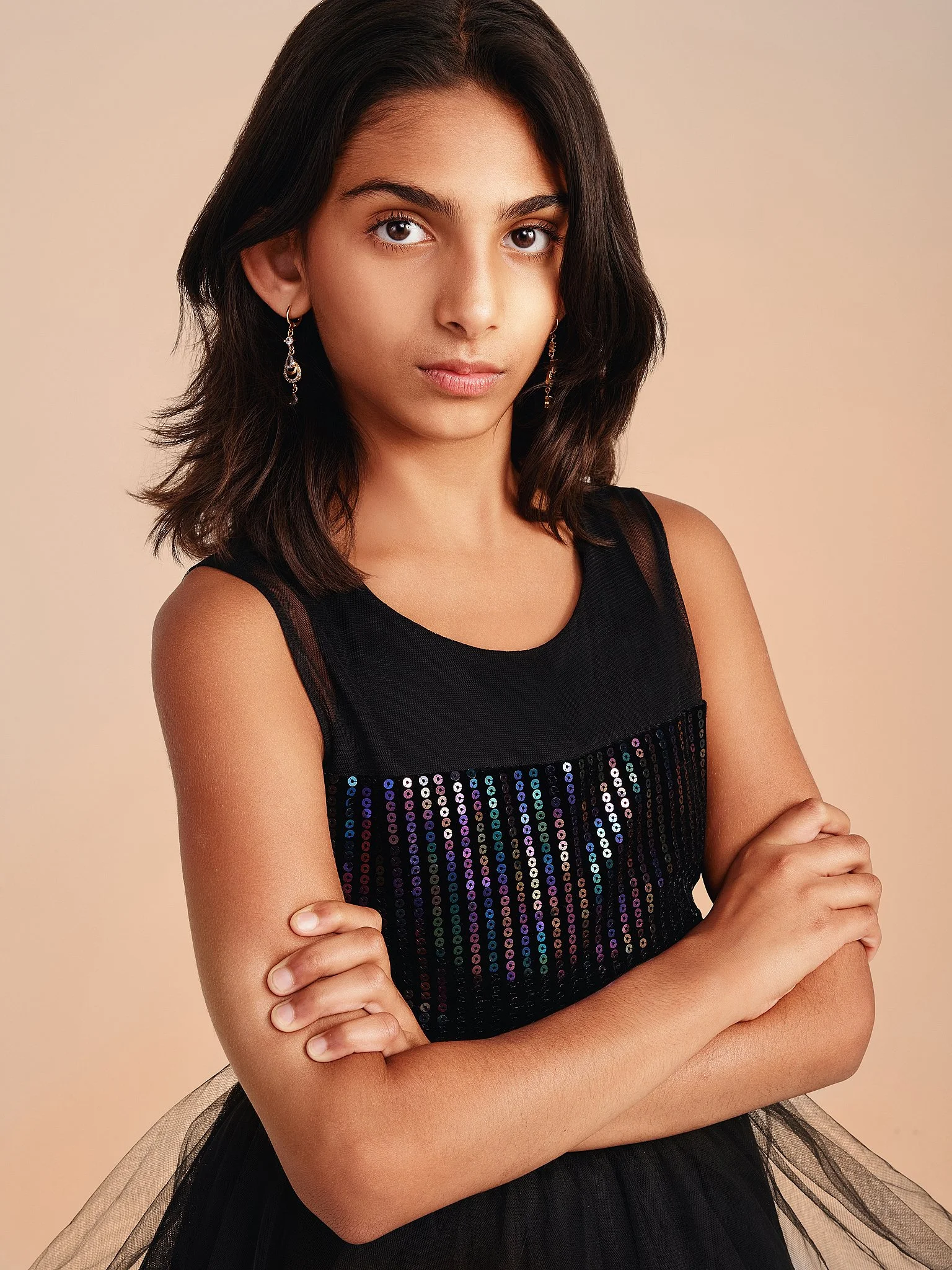 austin-portrait-photographer-teen-girl-black-dress-studio.jpg