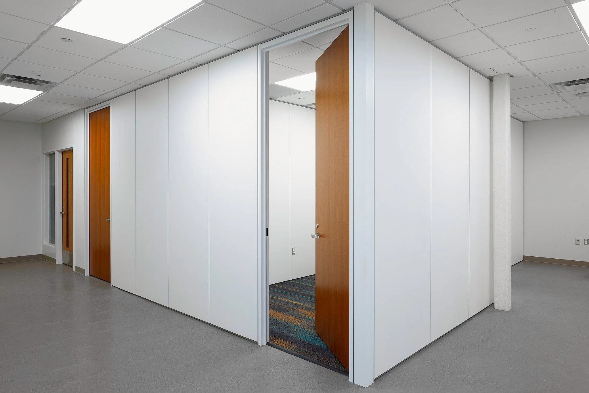 modern-office-hallway-interior-design-austin-architectural-photo-jd-swiger.jpg