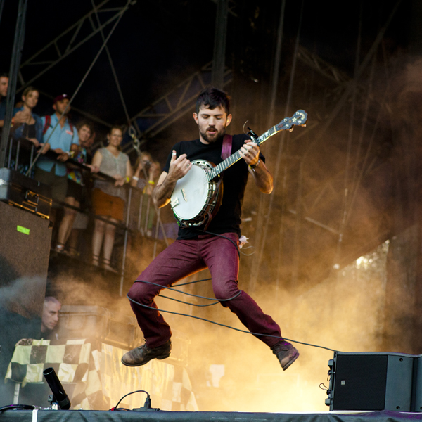 Scott Avett of The Avett Brothers gets some banjo air at ACL Music Festival 2014. Don't worry ma ... I'm tethered. 