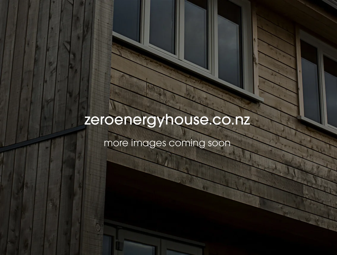 ZEH-sml web.jpg