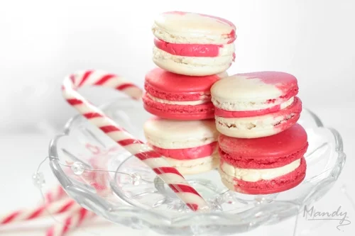 Bright & cheerful candy cane macarons