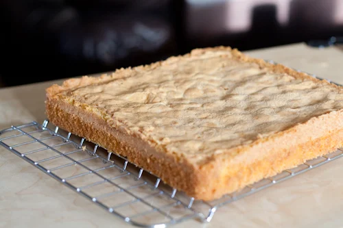 The moistest and most delicious almond cake