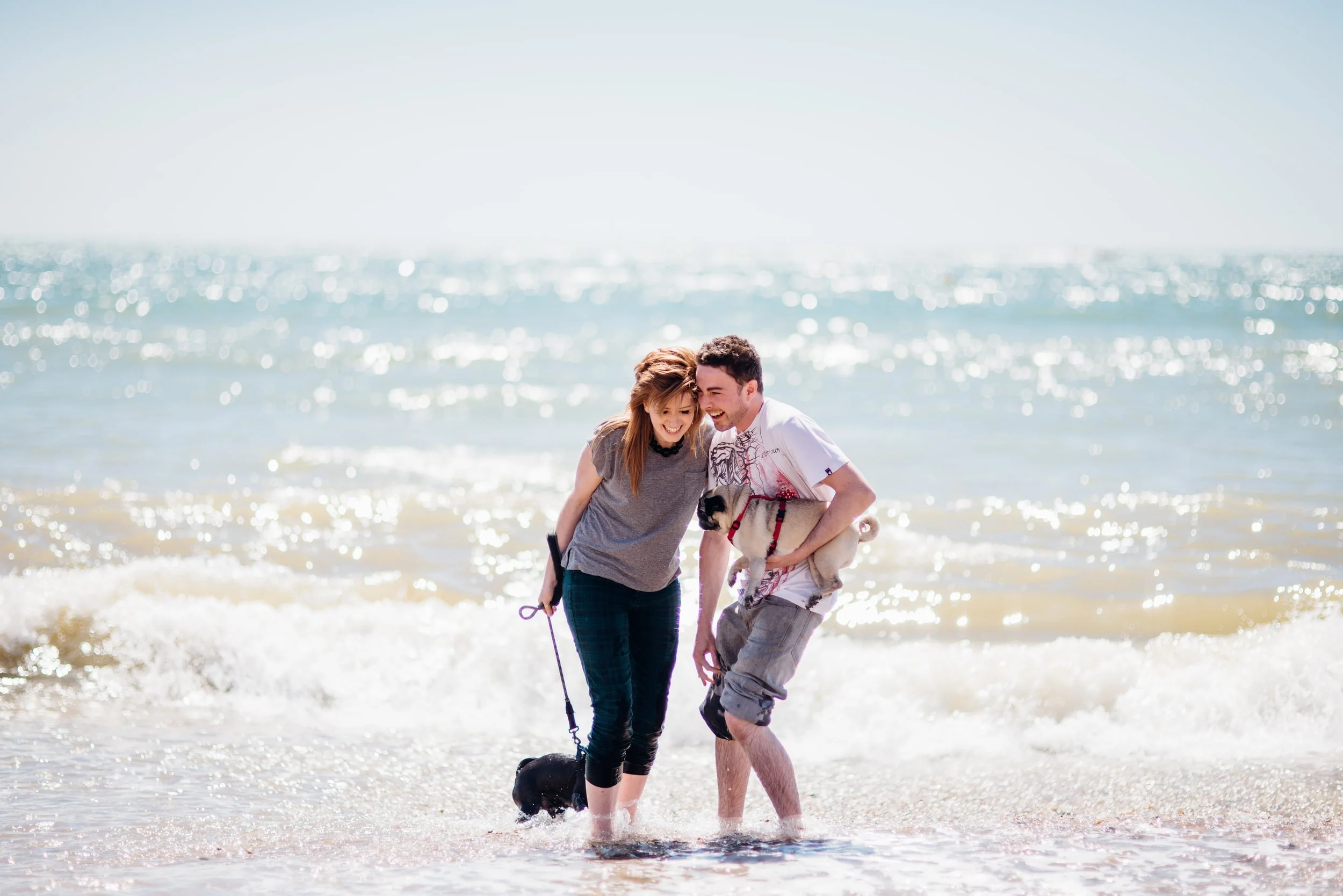 VERY COOL BRIGHTON PRE WEDDING BEACH SHOOT (WITH PUGS)
