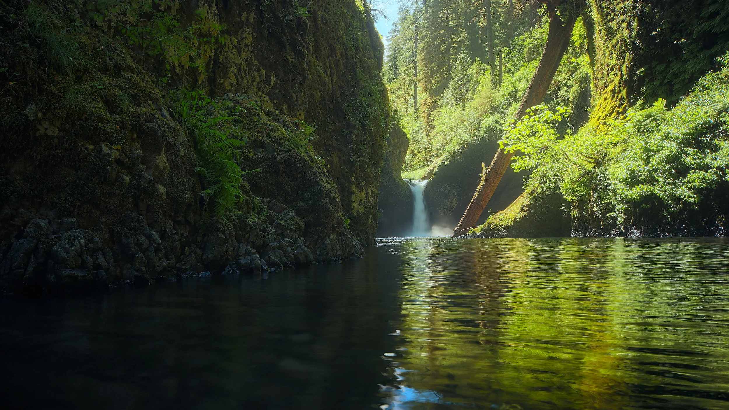 Columbia River Gorge Waterfalls 2.jpg