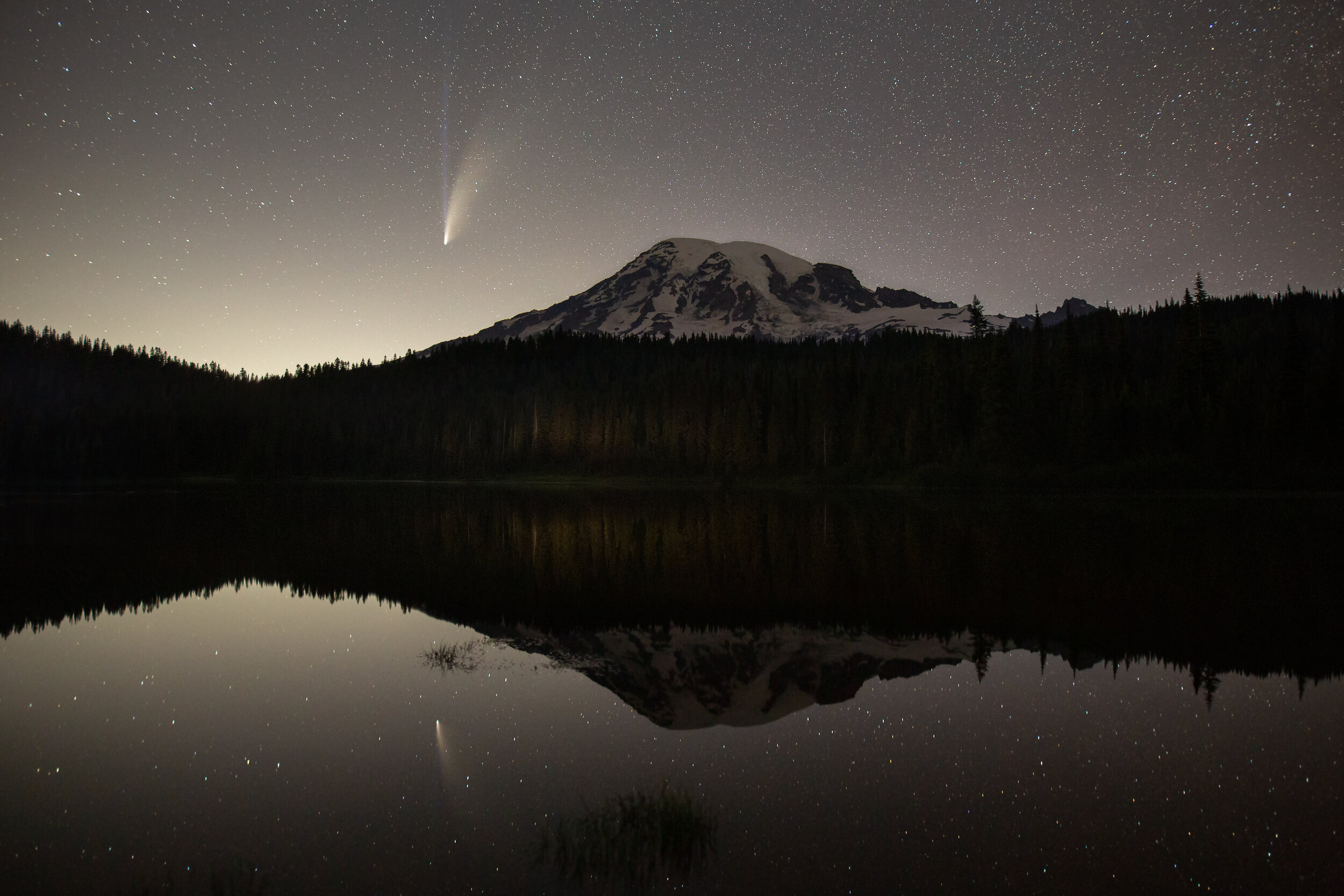 NEOWISE Comet Mount Rainier_v2.jpg