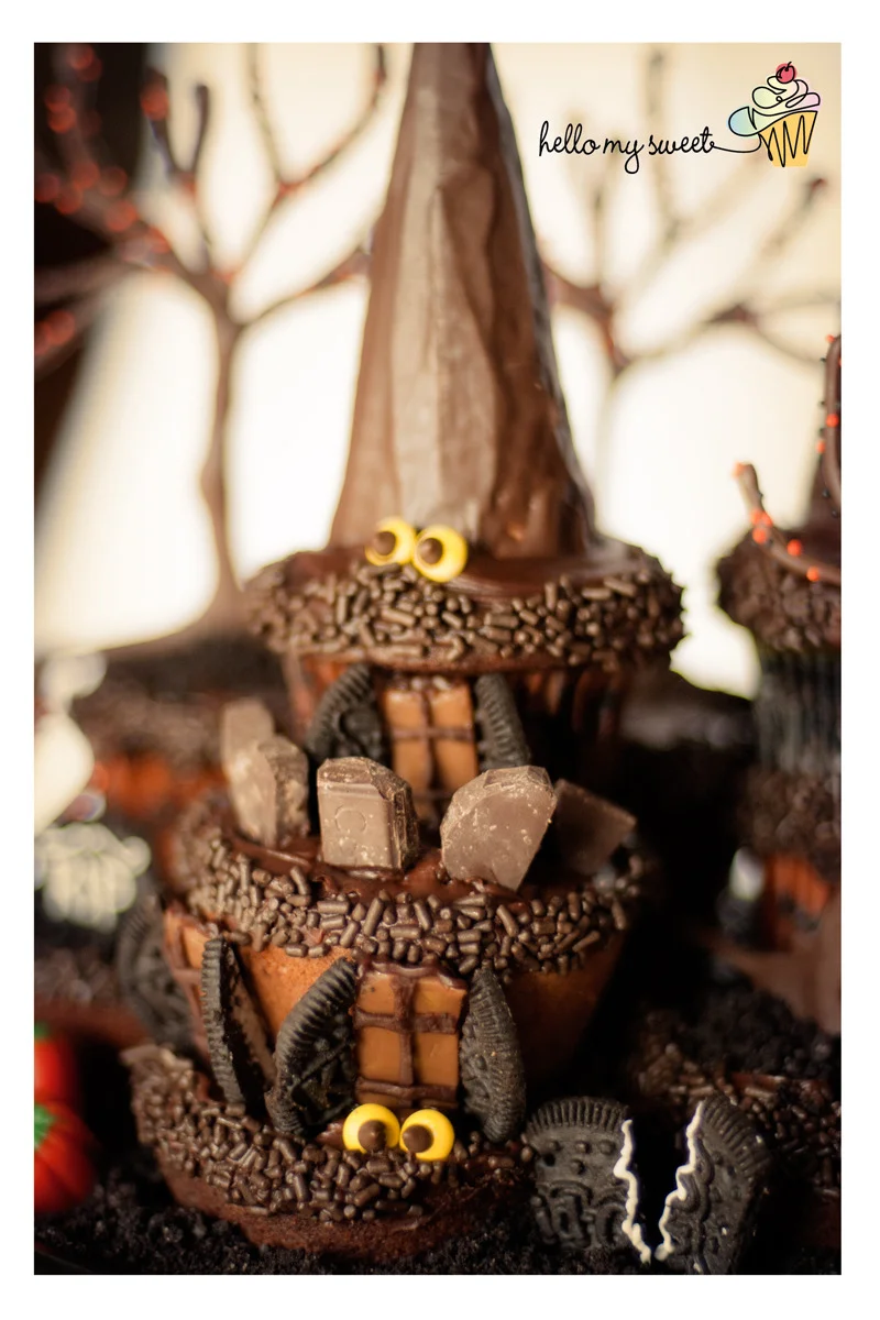 Haunted House - Halloween - Fun Cupcake