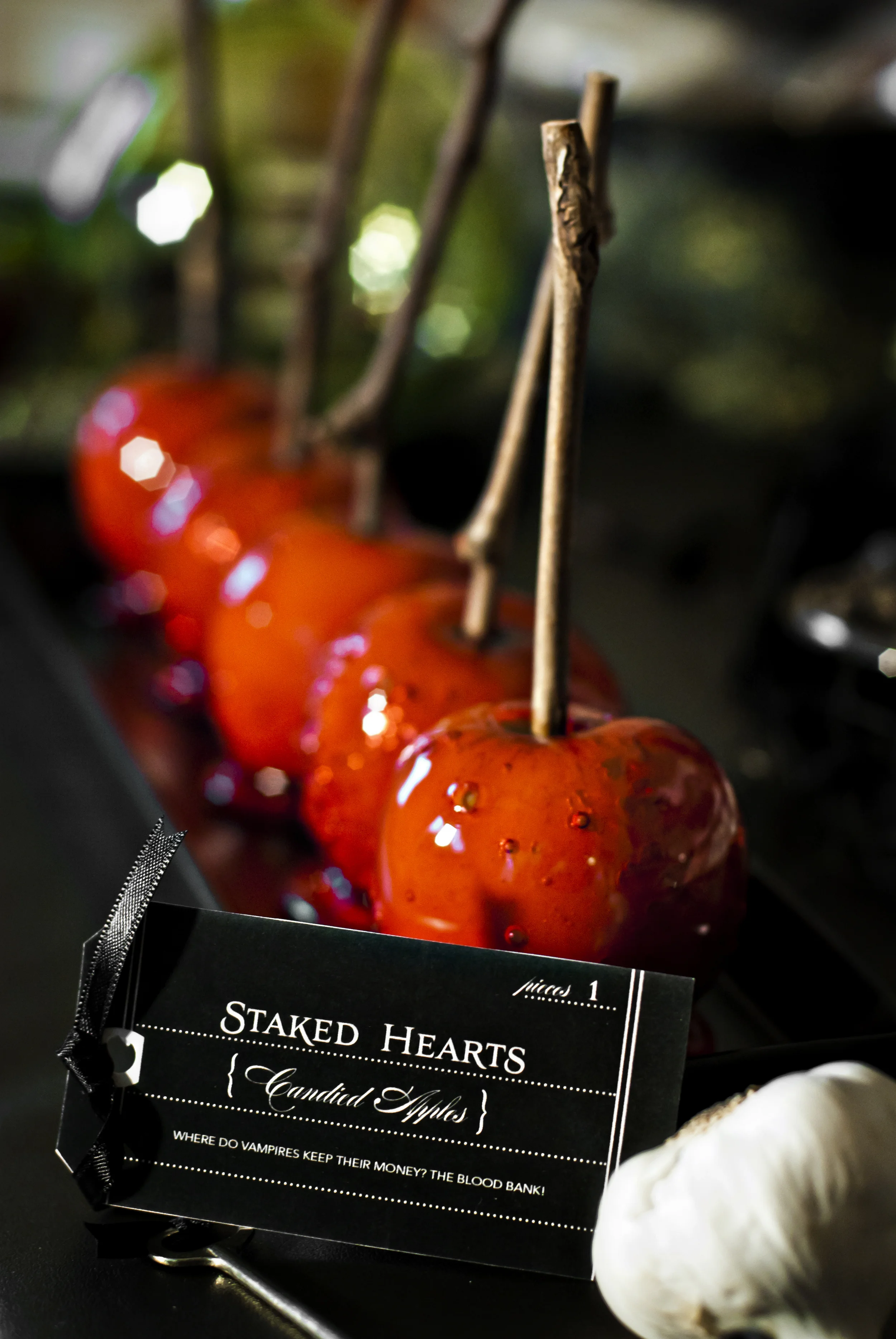 Halloween2011_Apple1.jpg