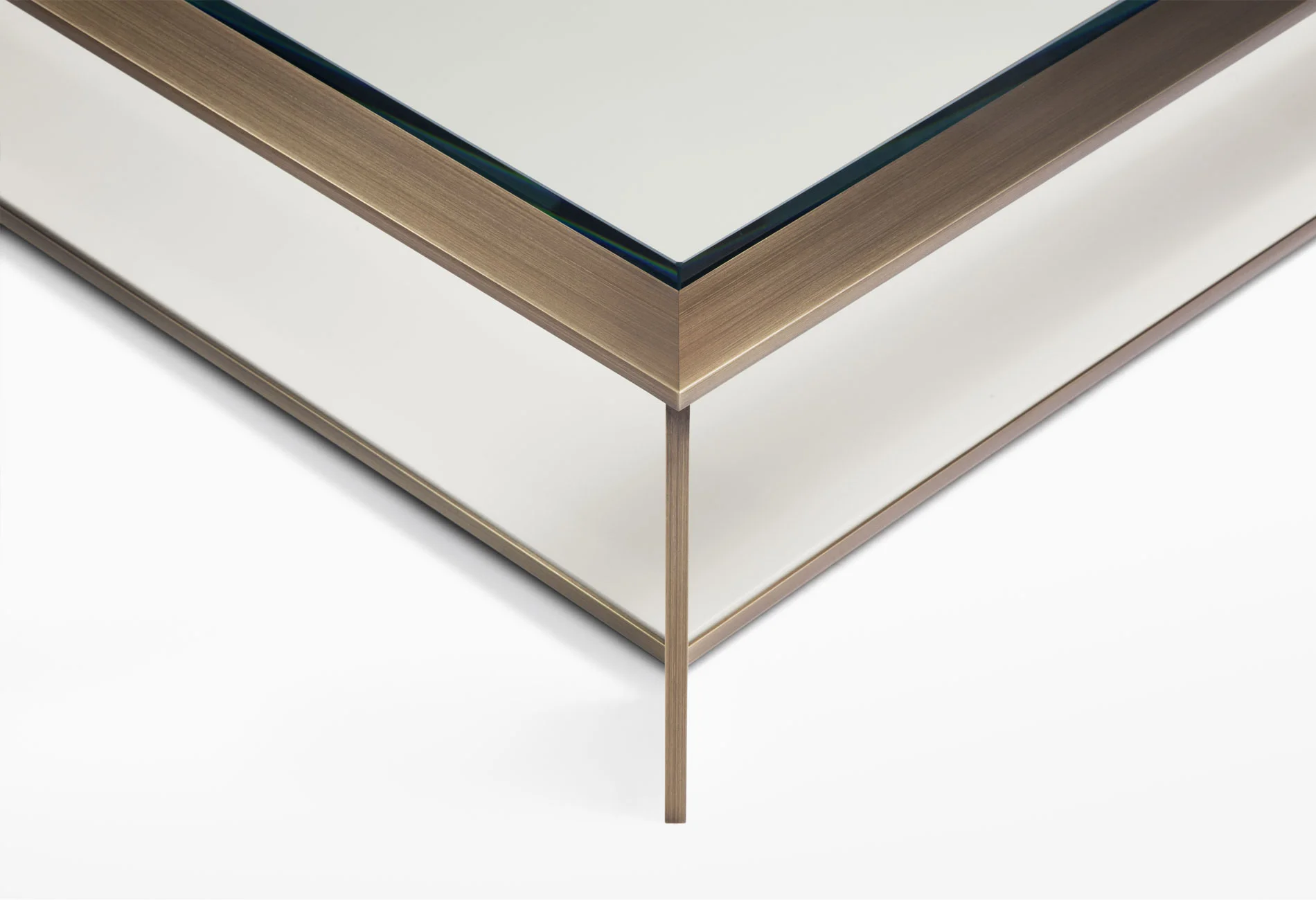 Chaiです　WANTKEYCAMP WANTKEY STG TABLE Sanaga Drink Table, Gold - Uttermost