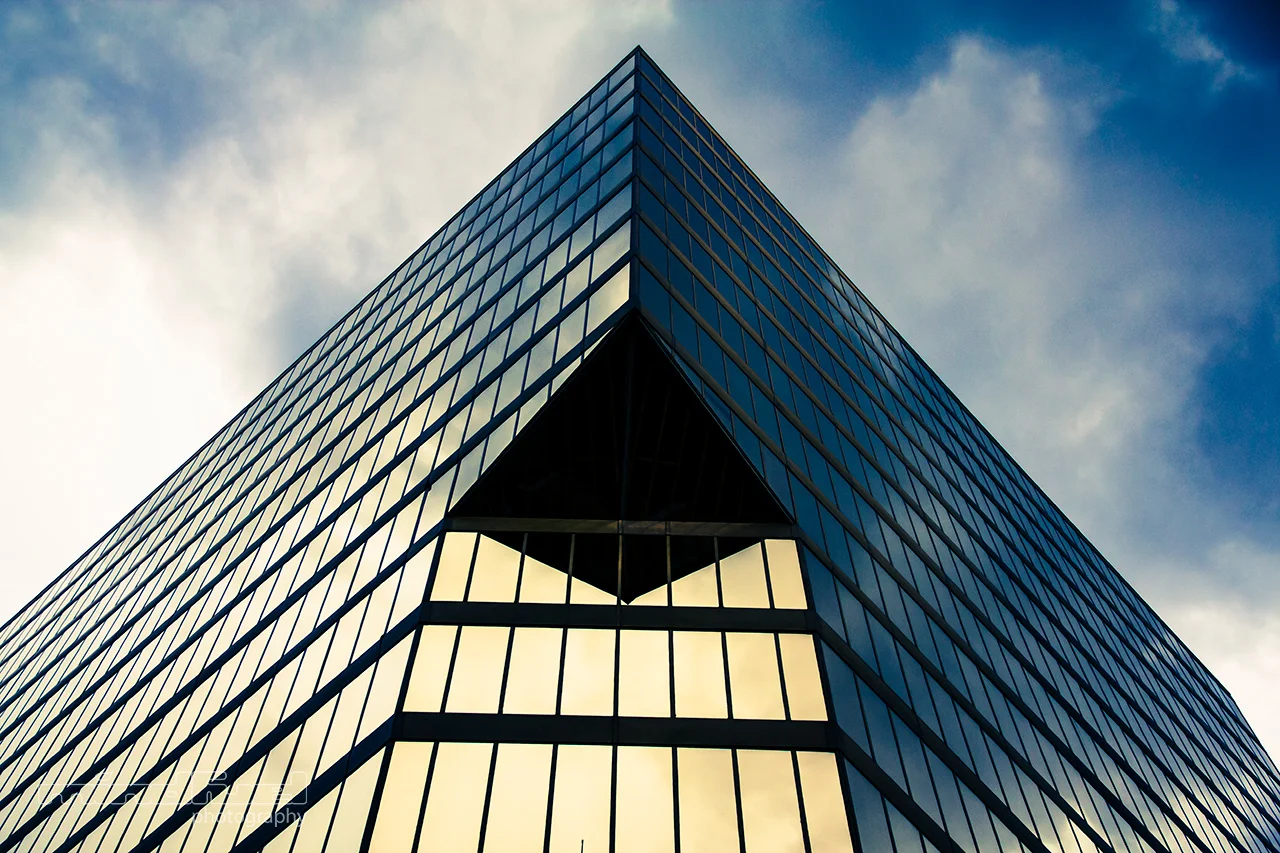 pyramid-of-glass_mindfuel_bernhard_huber.jpg