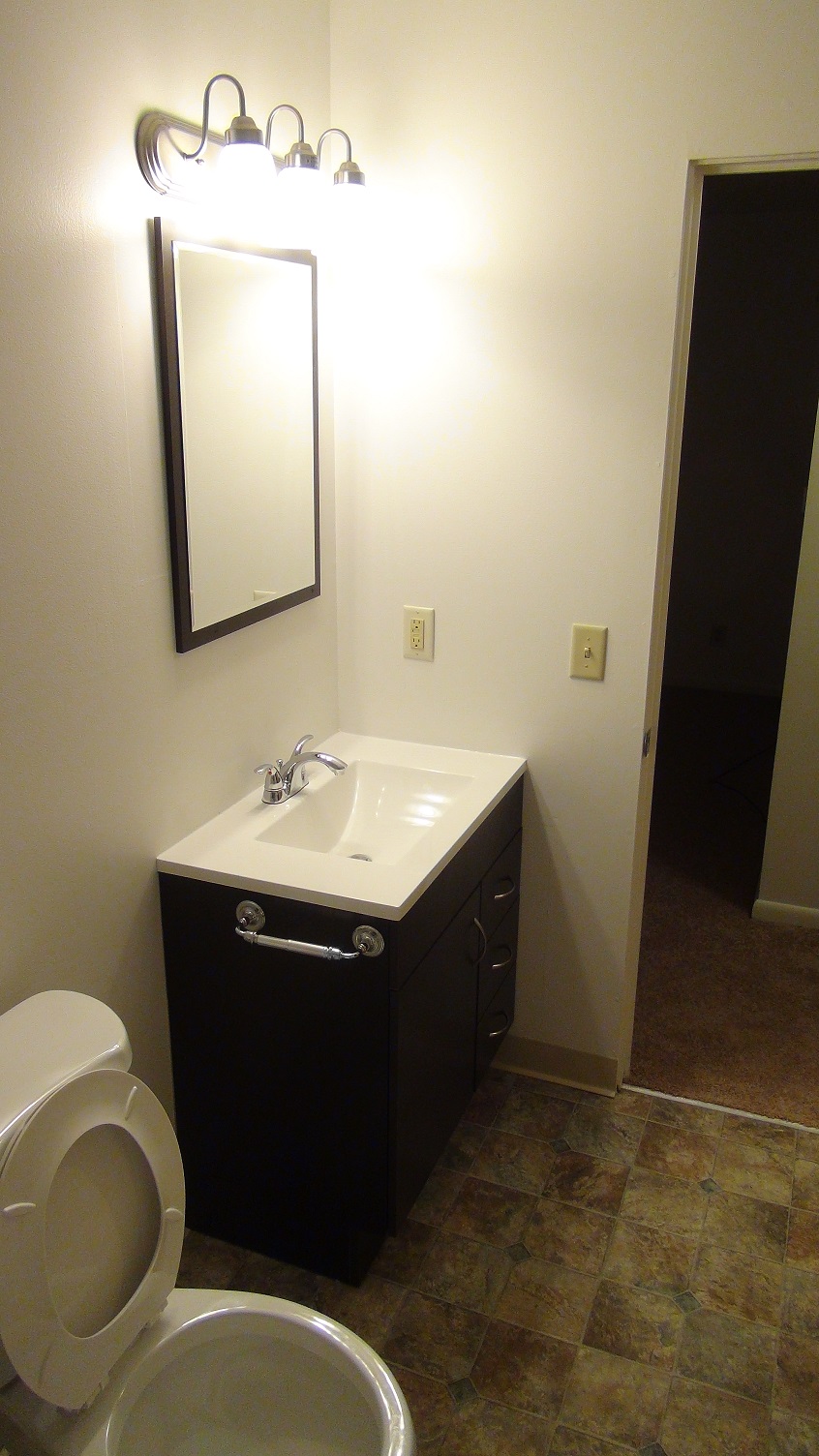 bathroom1.jpg