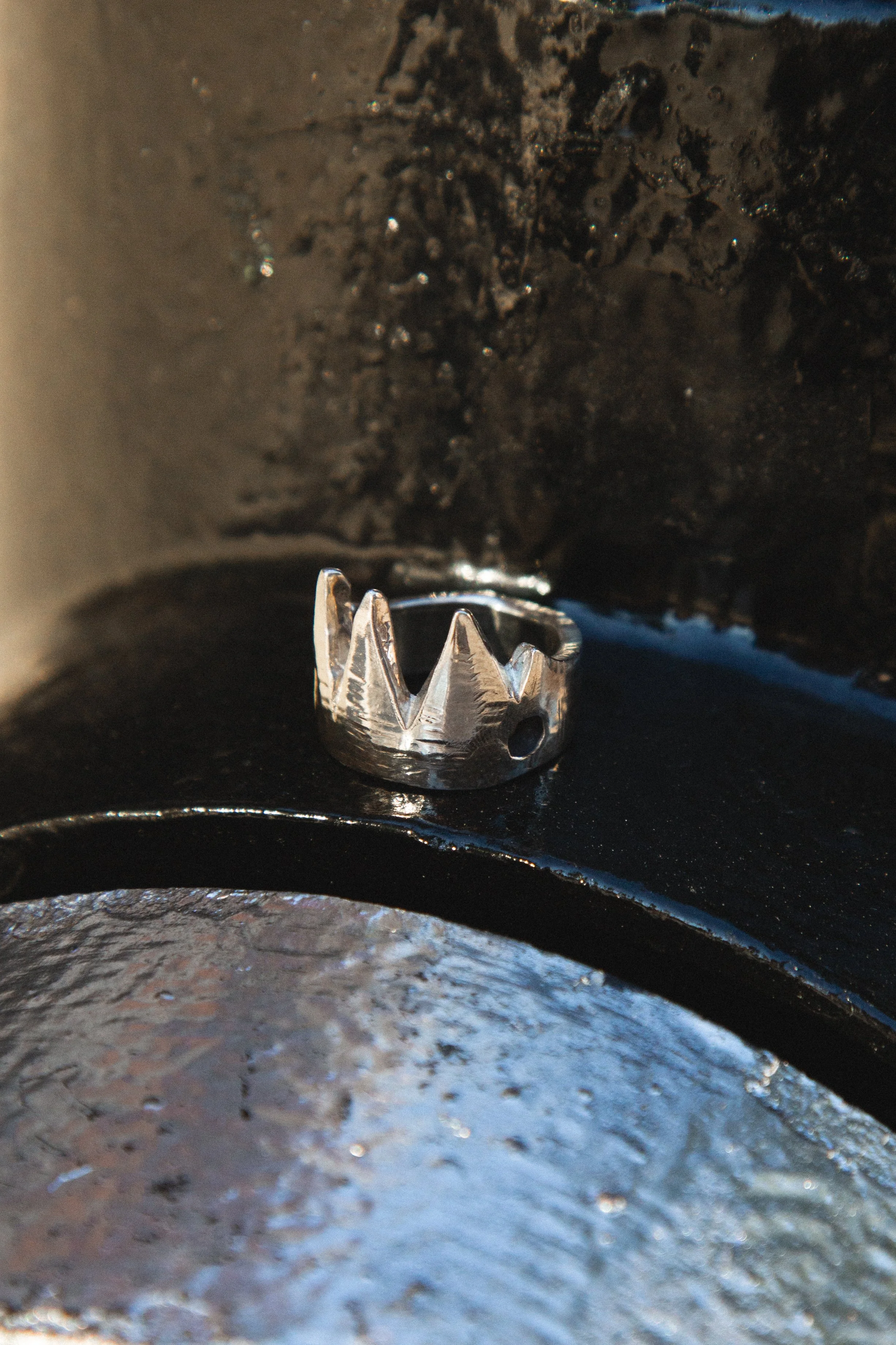 Heavy crown ring in sterling silver