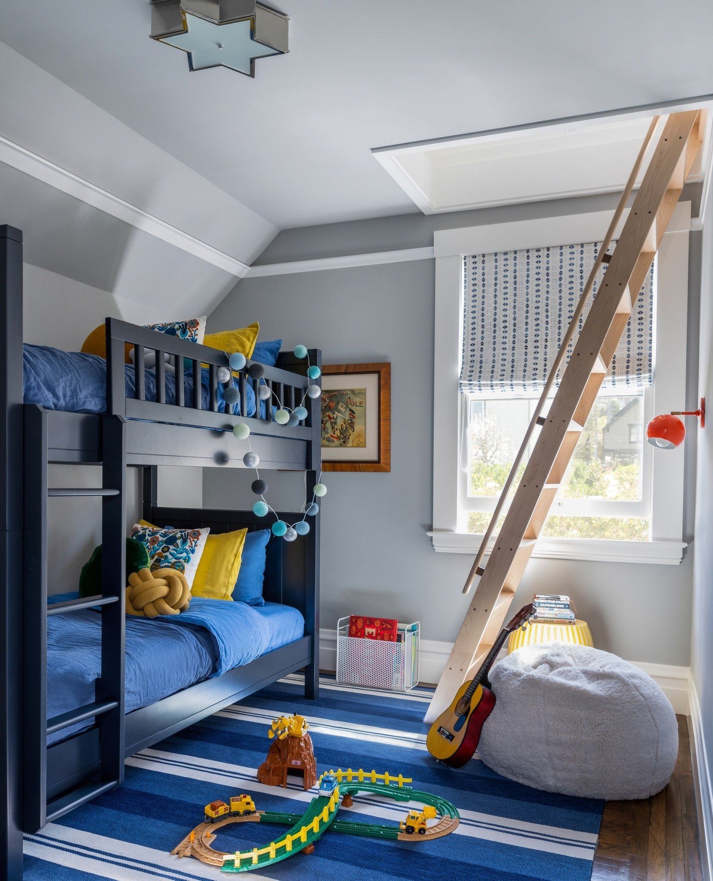 ⁠Ladder to cozy attic art/reading/play hangout anyone? ⁠
⁠
📸: @kuohphotographyinteriors / project featured in @hgtvmagazine⁠
⁠
#studiomunroe #roomoftheday #roomwithaview #interiordesign #sanfrancisco #bedroomdesign
