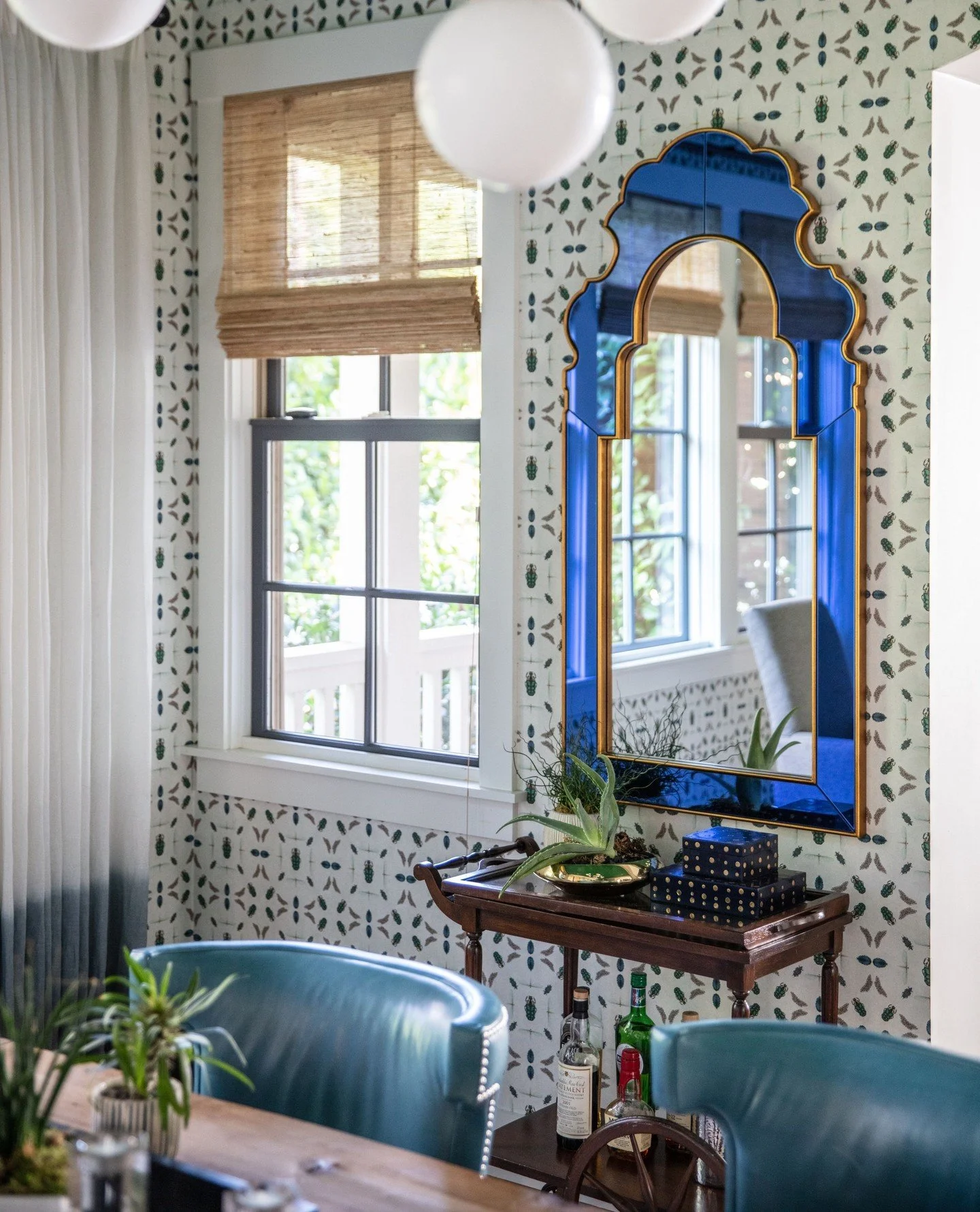 ⁠Natural, task, table, floor, fire:  Lighting makes the moment. ⁠
⁠
📸: @kuohphotography⁠ as seen on @housebeautiful ⁠
⁠
#studiomunroe #roomoftheday #roomwithaview #interiordesign #sanfrancisco