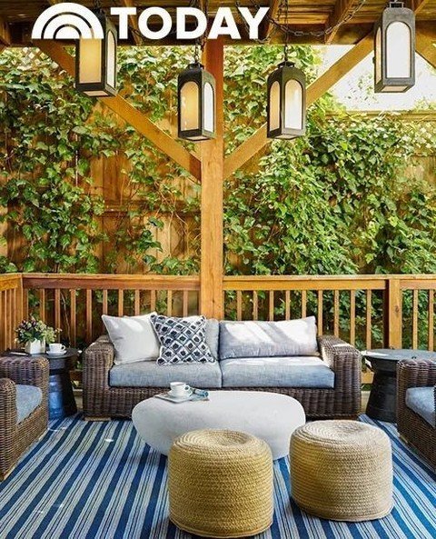The first week of April is the perfect time to fine tune your outdoor spaces in preparation for summer. ⁠
⁠
📸: @kuohphotography⁠ as seen on @todayshow⁠
⁠
#studiomunroe #roomoftheday #roomwithaview #interiordesign #sanfrancisco #outdoorliving #outdoo