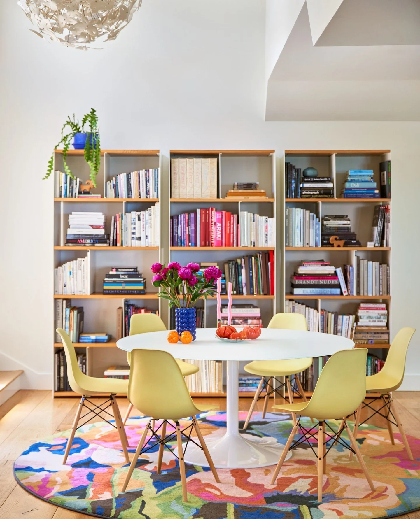 Individually they are beautiful and informative, collectively they are Accessories with Attitude!  Love the vibrancy and energy created within this display of our client's book collection. ⁠
⁠
📸: @kuohphotography⁠ ⁠
💐: @ajamalia ⁠
⁠
#studiomunroe #