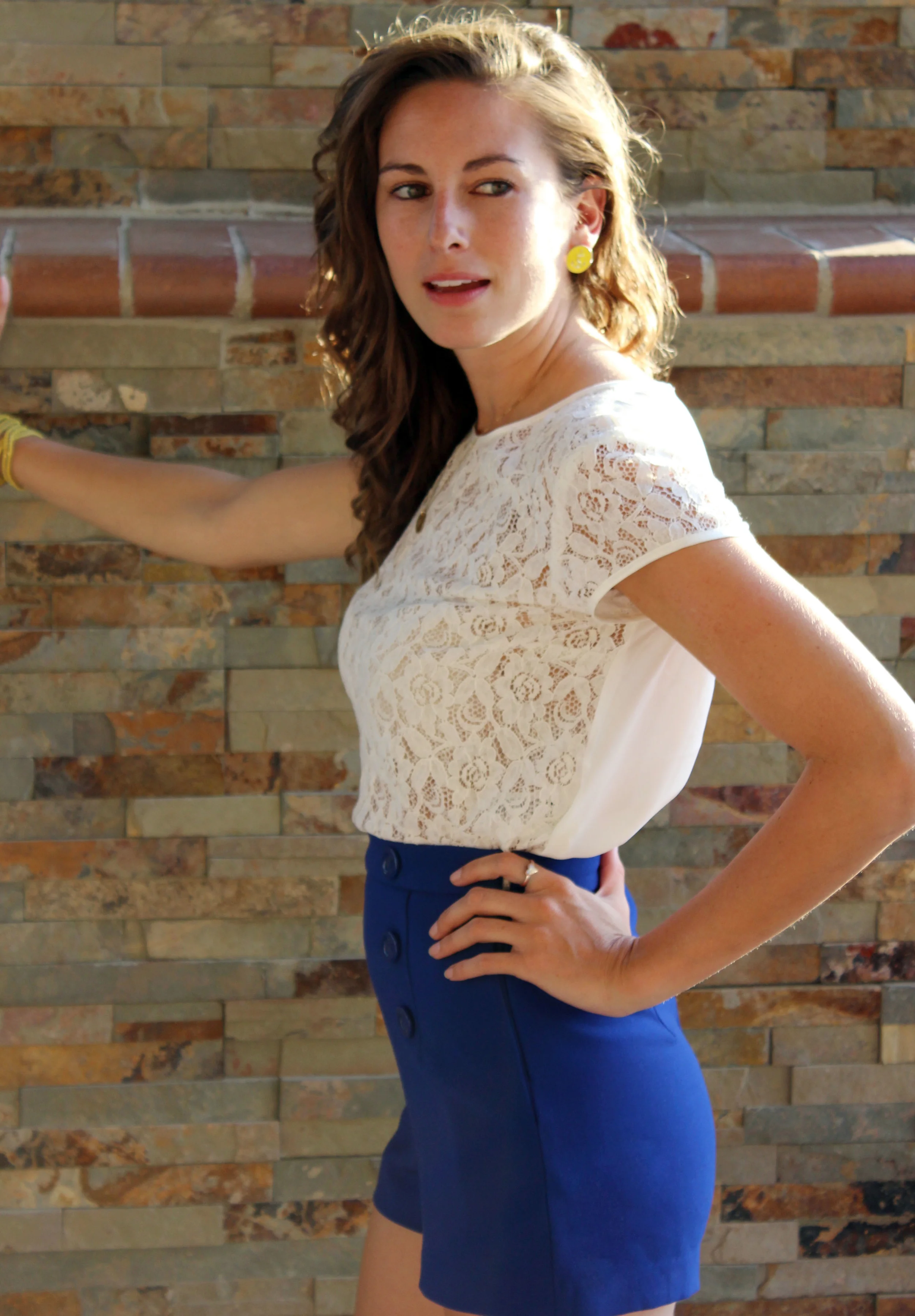 open mouth look back.jpg
